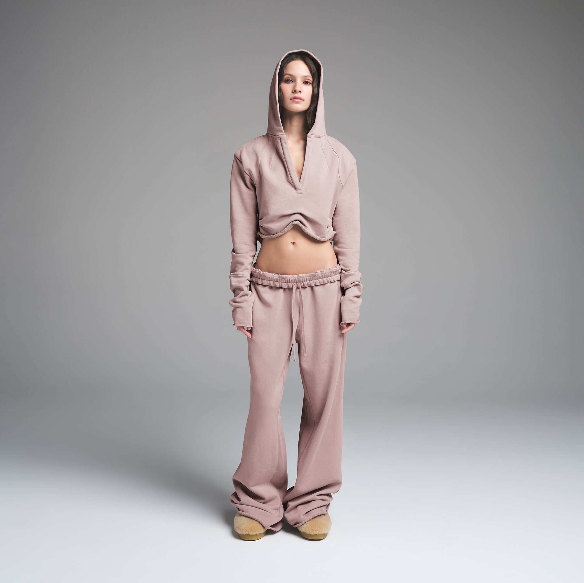 FRENCH TERRY SHOULDER PAD CROPPED HOODIE | FAWN