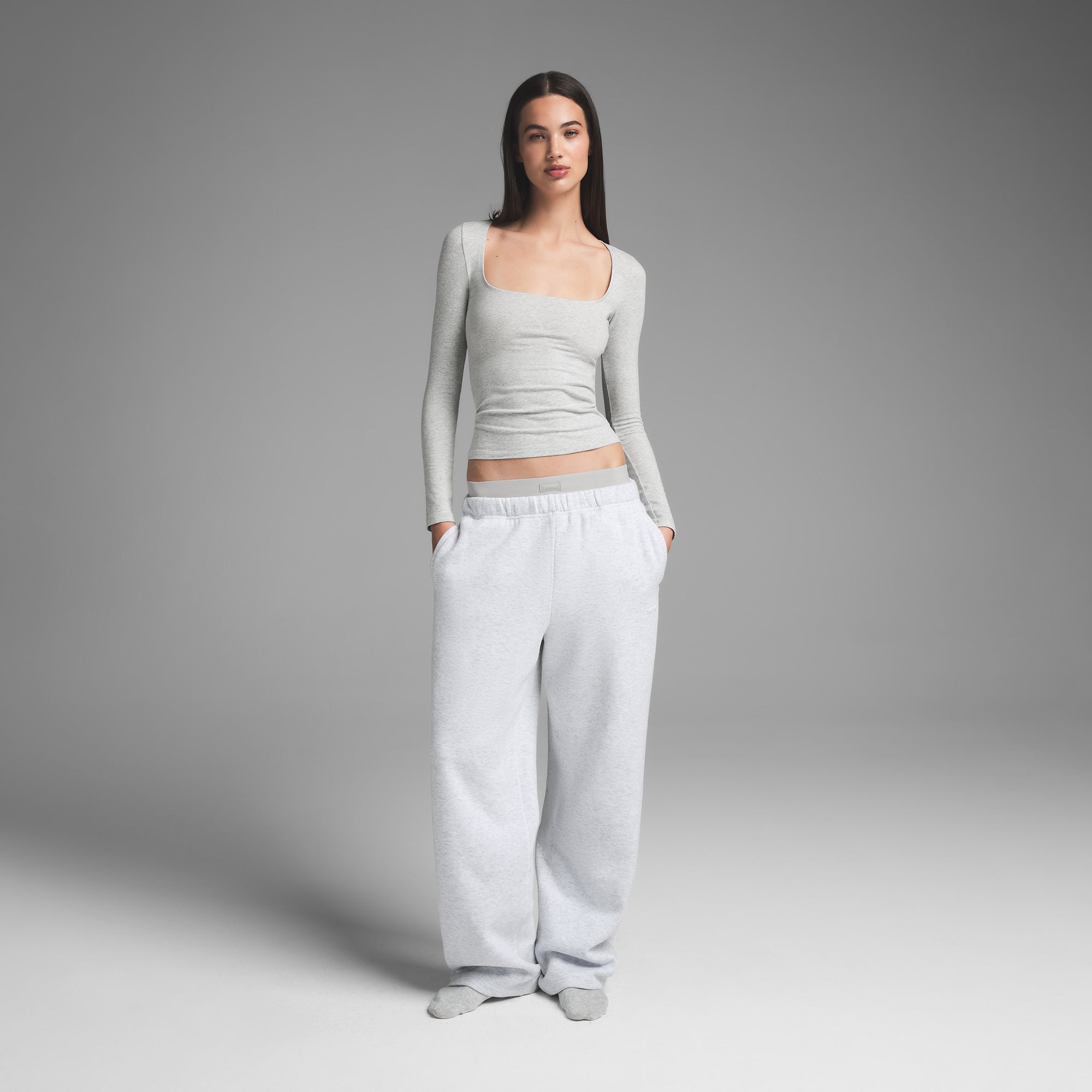 COTTON JERSEY SCOOP NECK LONG SLEEVE TOP | LIGHT HEATHER GREY - Image 2