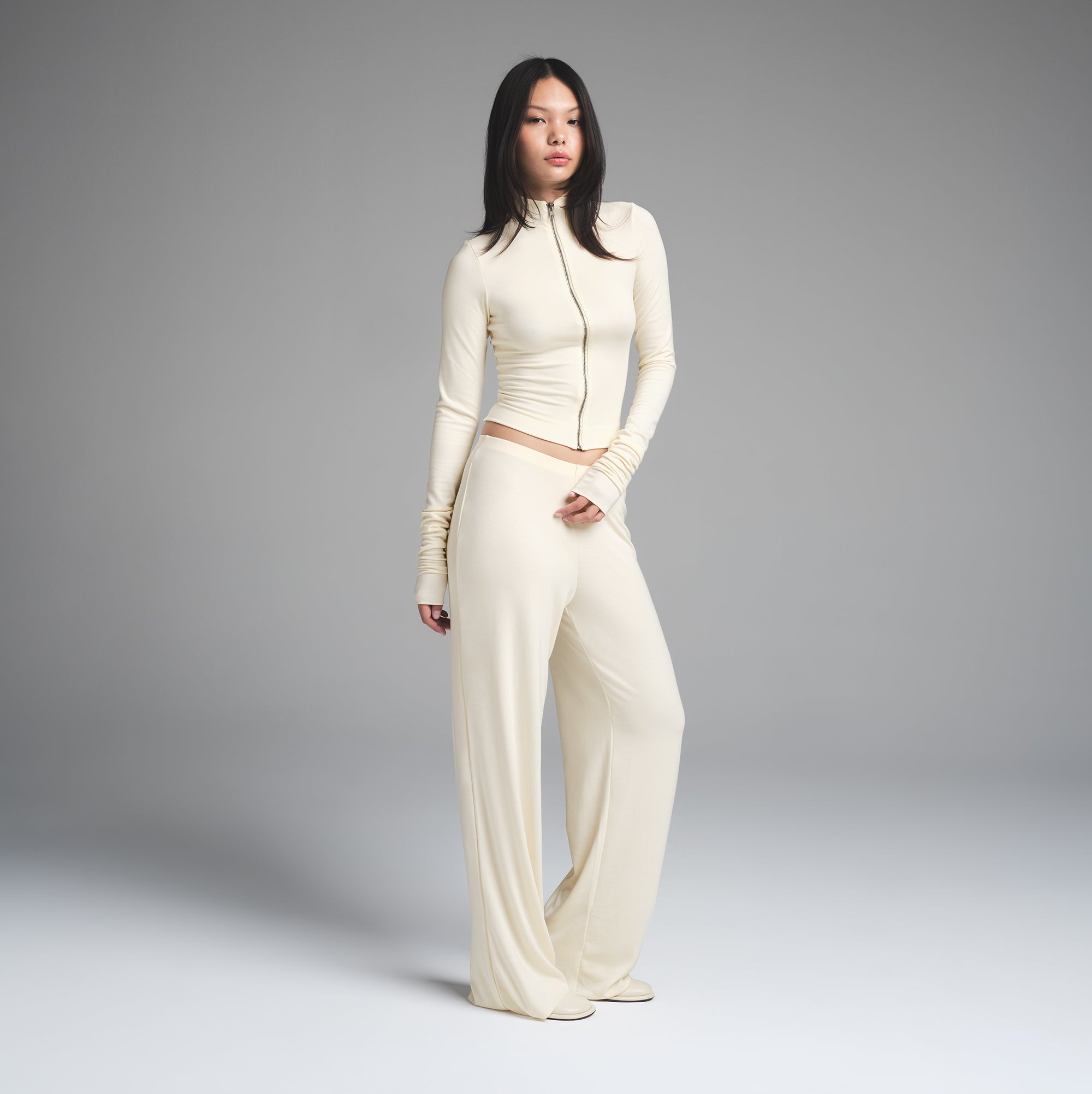 SKIMS CLOUD ZIP UP TOP | ECRU - Image 3