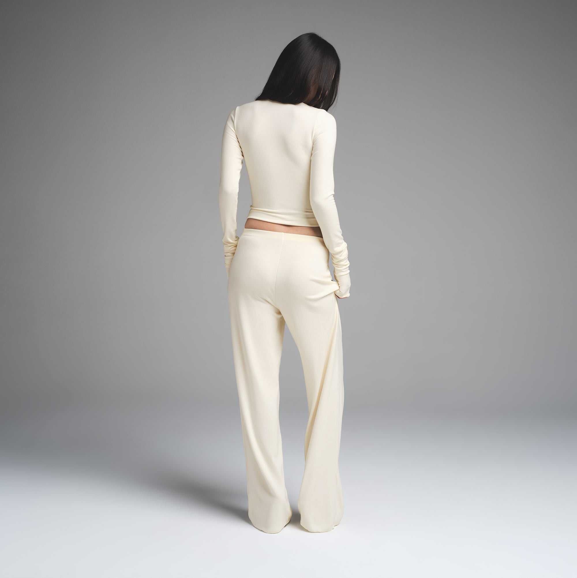 SKIMS CLOUD ZIP UP TOP | ECRU - Image 4