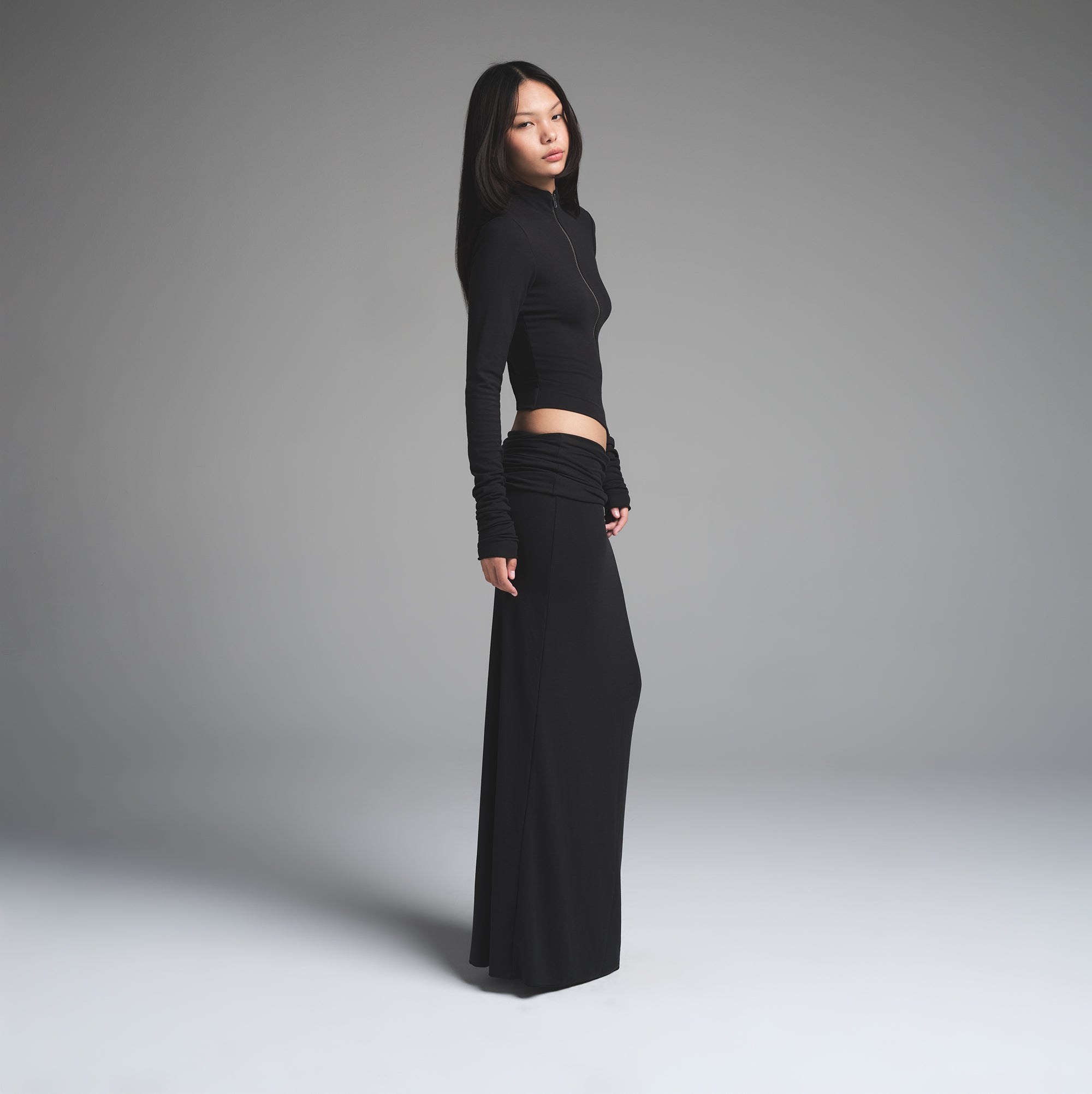 SKIMS CLOUD ZIP UP TOP | ONYX - Image 4