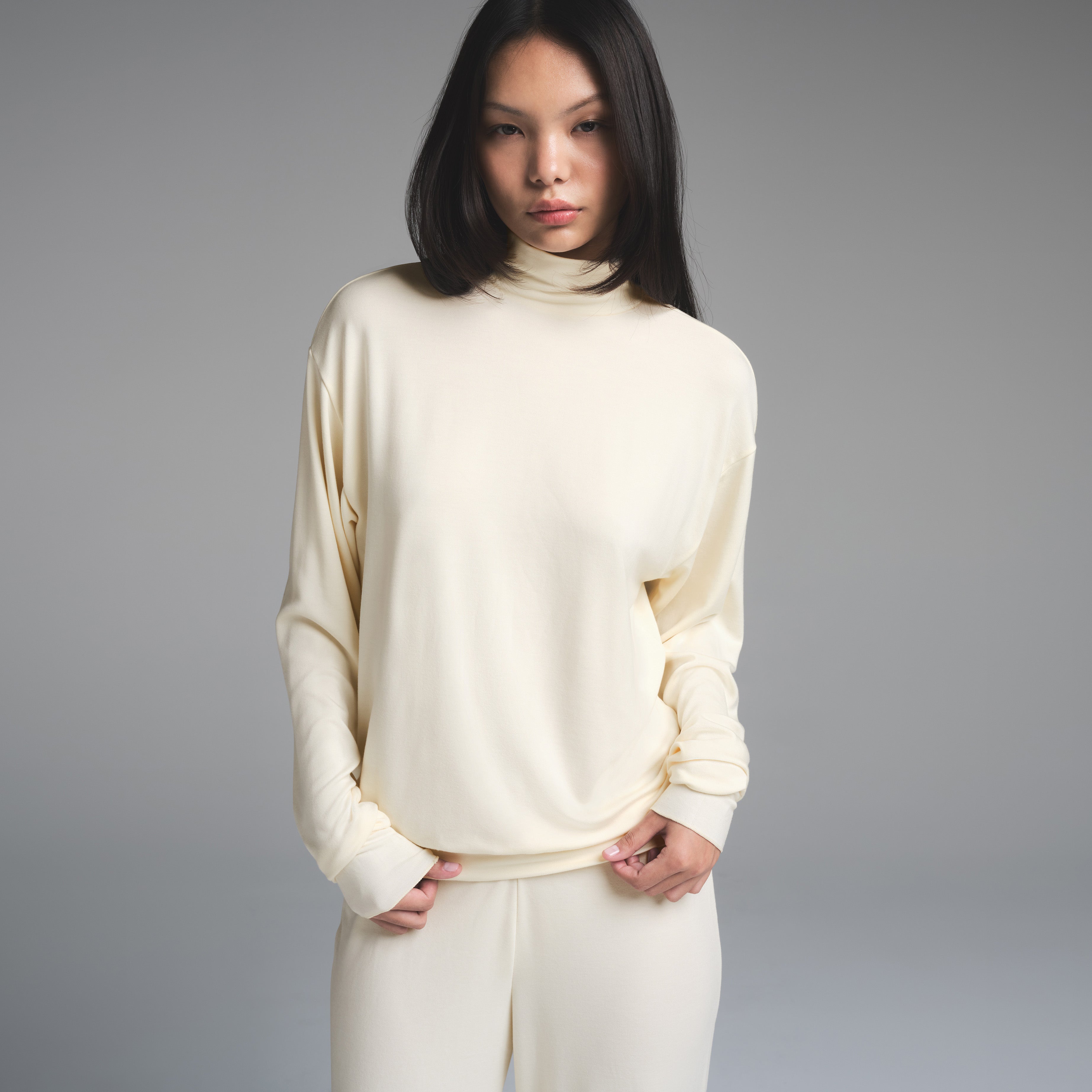 SKIMS CLOUD LONG SLEEVE TURTLENECK | ECRU - Image 2