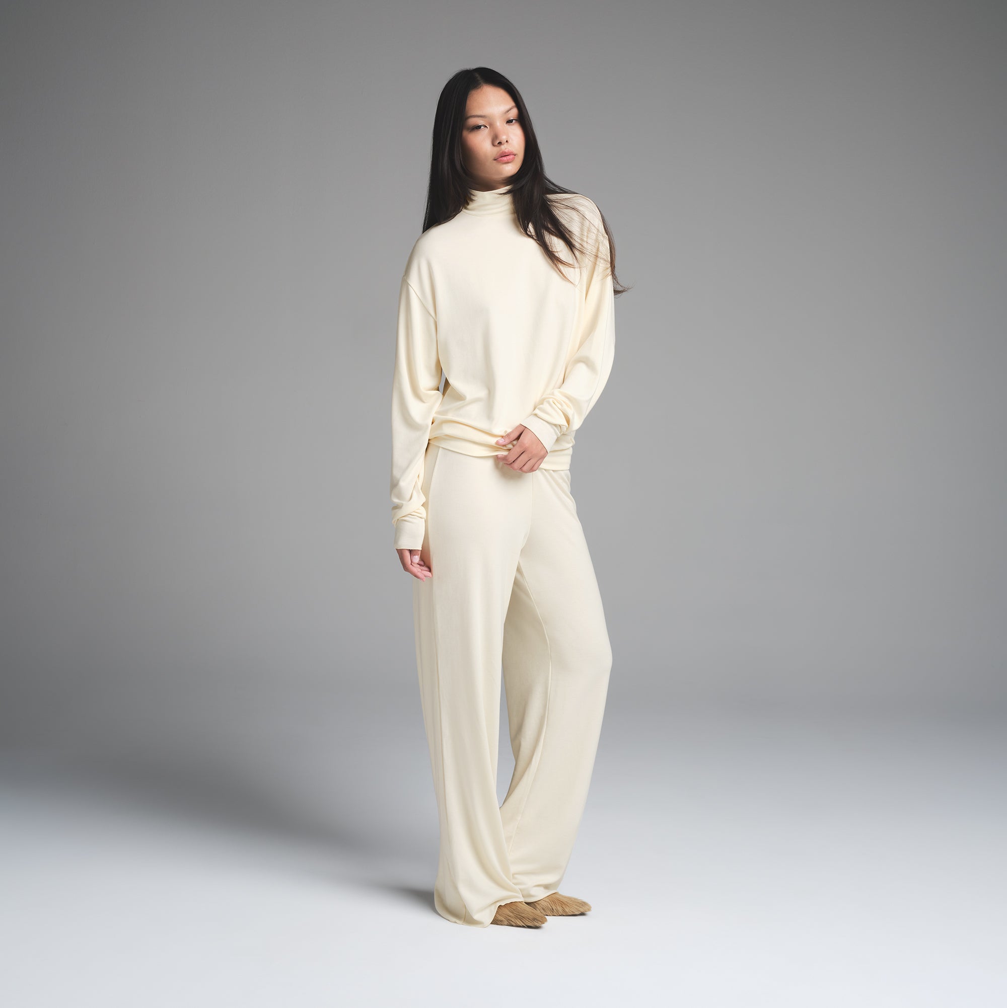 SKIMS CLOUD LONG SLEEVE TURTLENECK | ECRU - Image 3