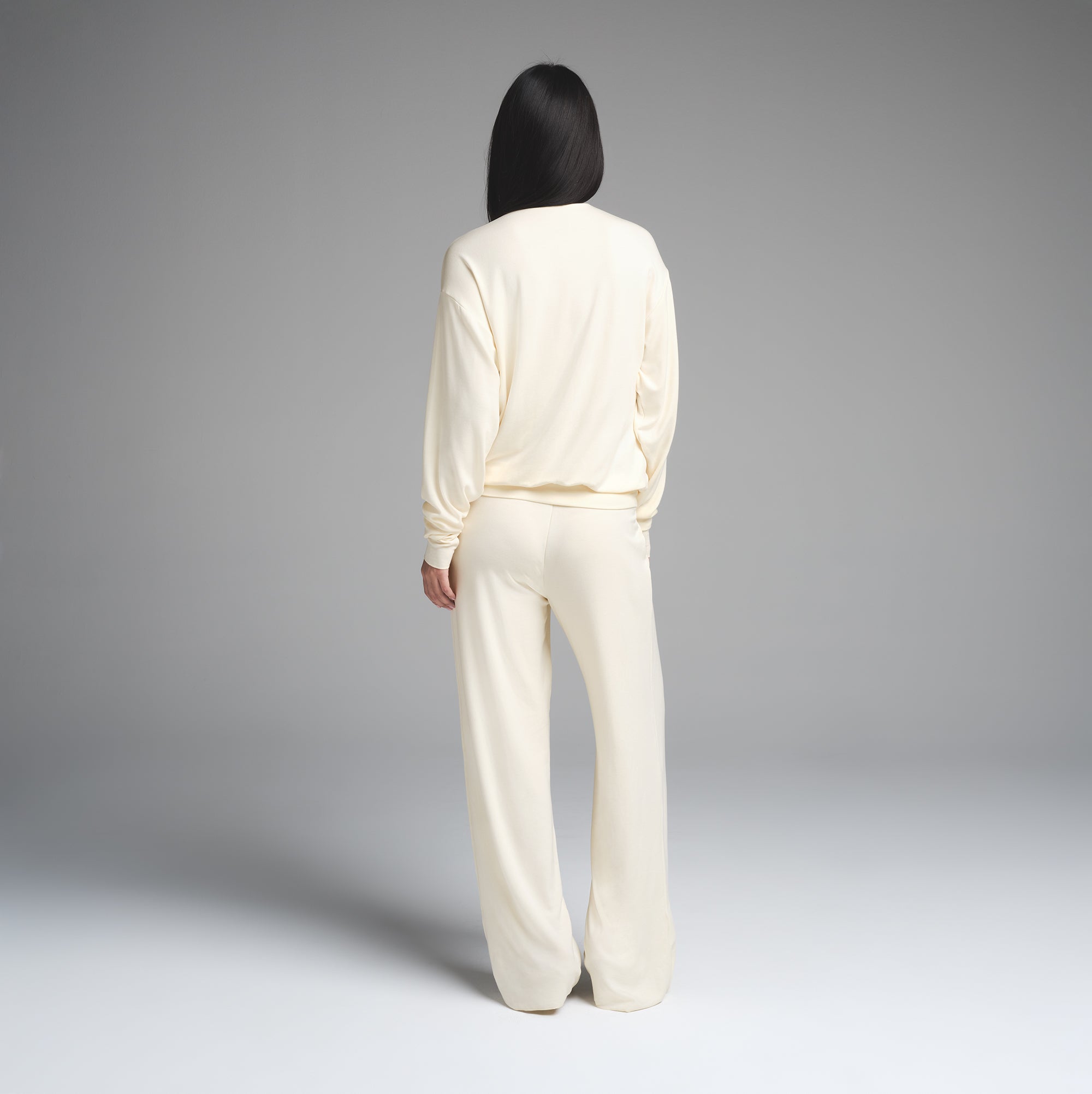 SKIMS CLOUD LONG SLEEVE TURTLENECK | ECRU - Image 4