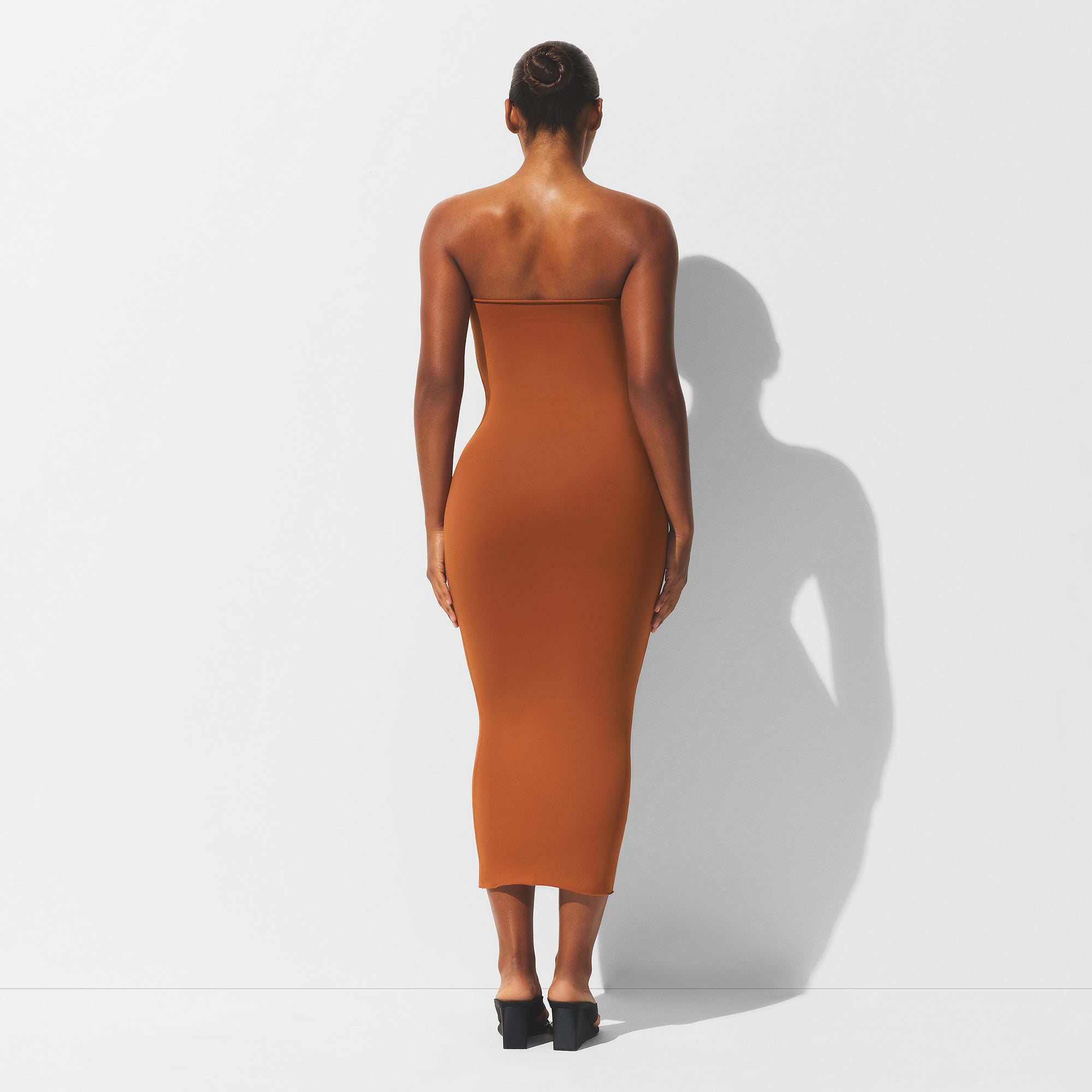 ICONIC SWIM CONVERTIBLE TUBE DRESS | BRONZE - Image 4
