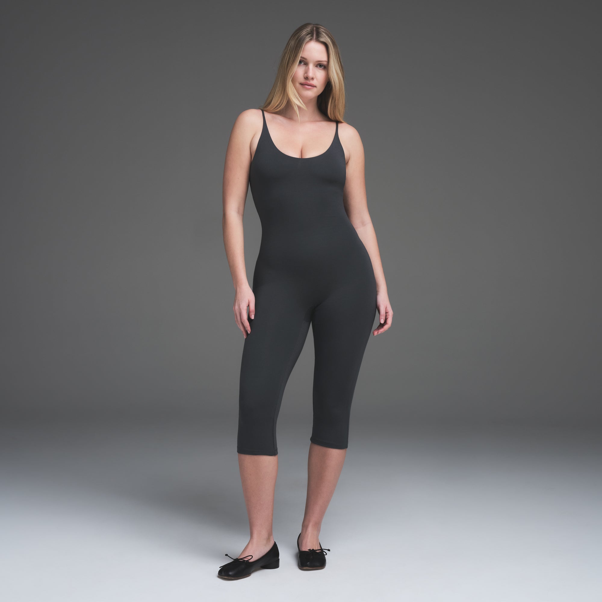 SMOOTH LAYERS CAPRI CATSUIT | GRAPHITE