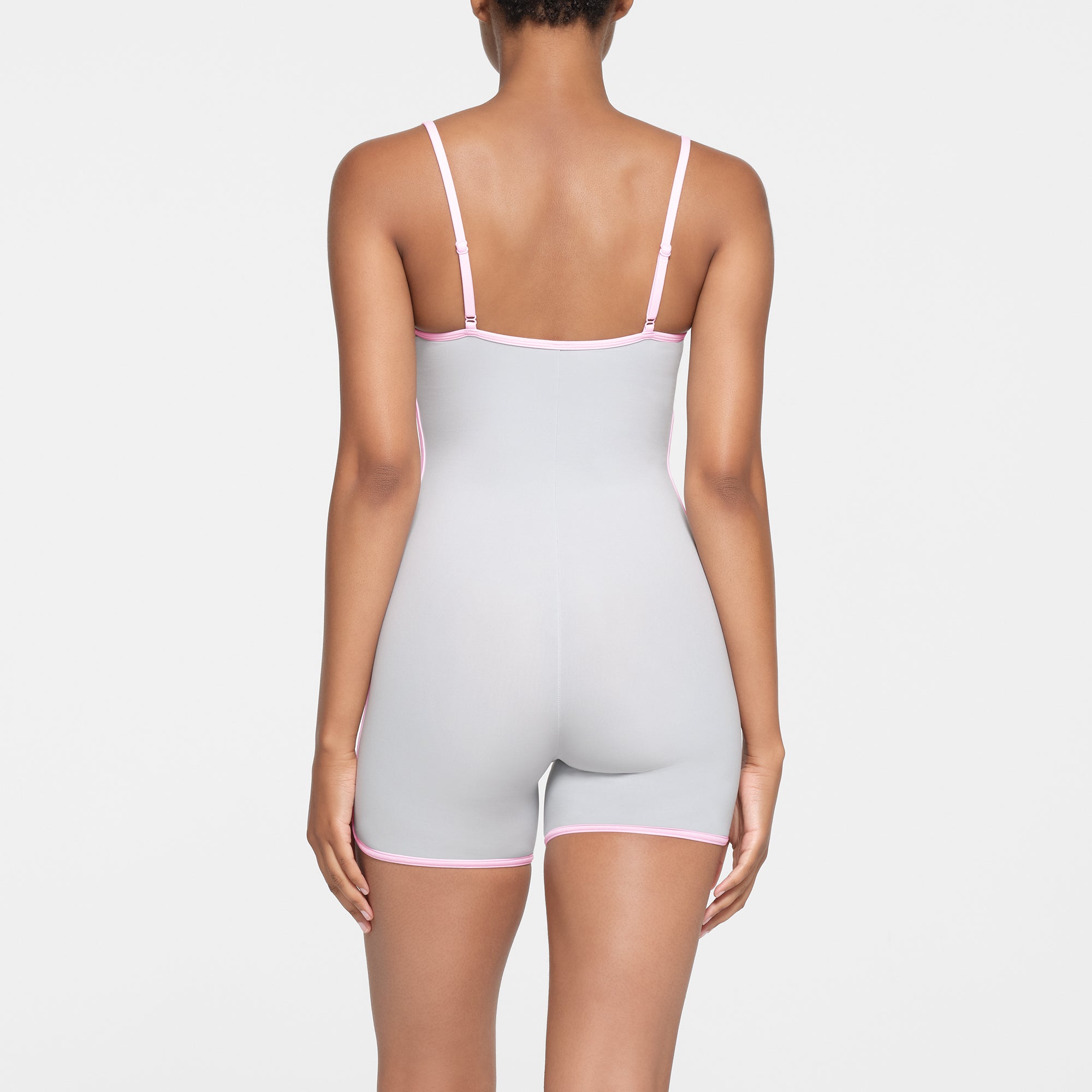 FITS EVERYBODY CONTRAST TRIM ONESIE | PLATINUM - Image 3