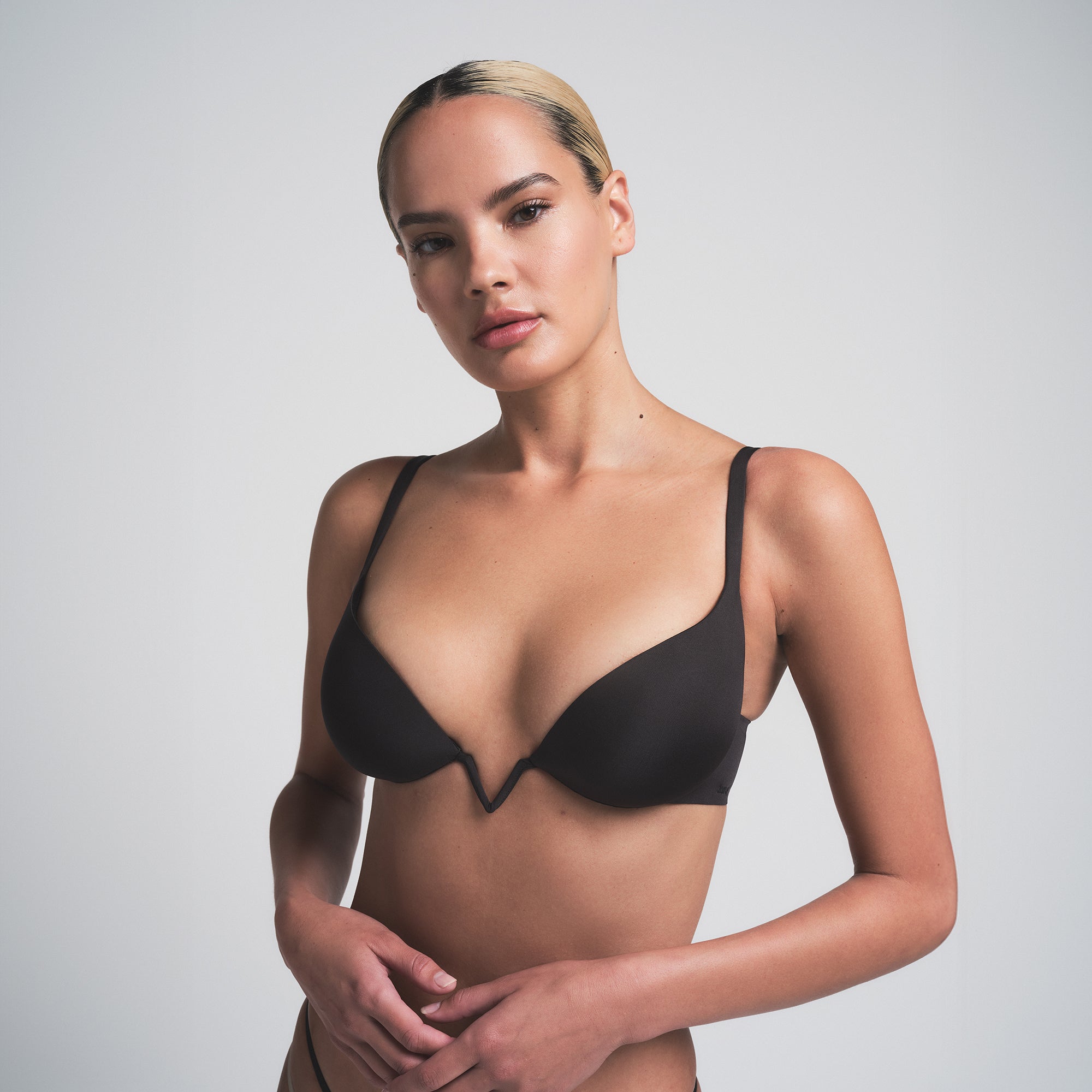 SKIMS ULTIMATE DEEP PLUNGE PUSH-UP BRA | ONYX