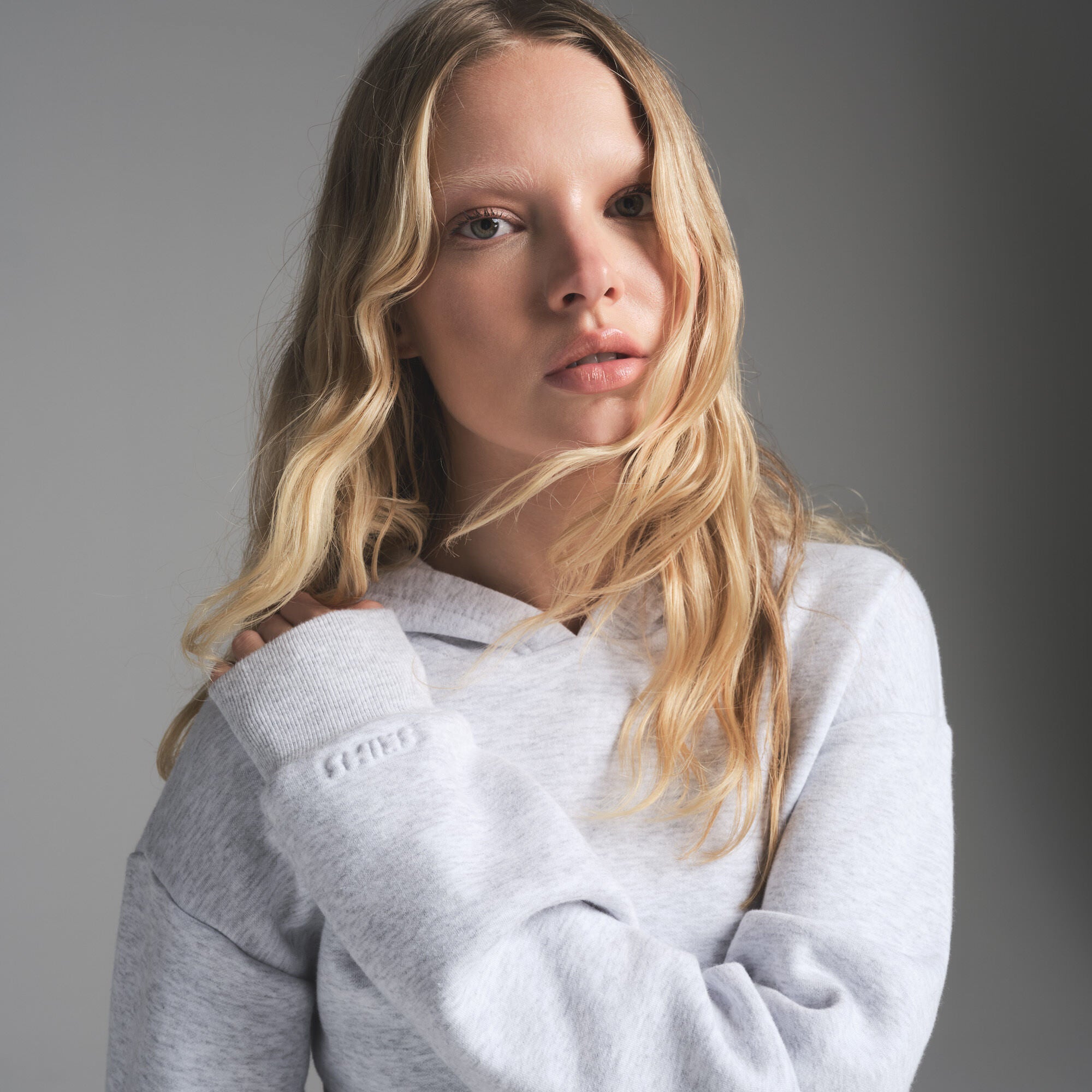 COTTON FLEECE SHRUNKEN HOODIE | LIGHT HEATHER GREY - Image 3