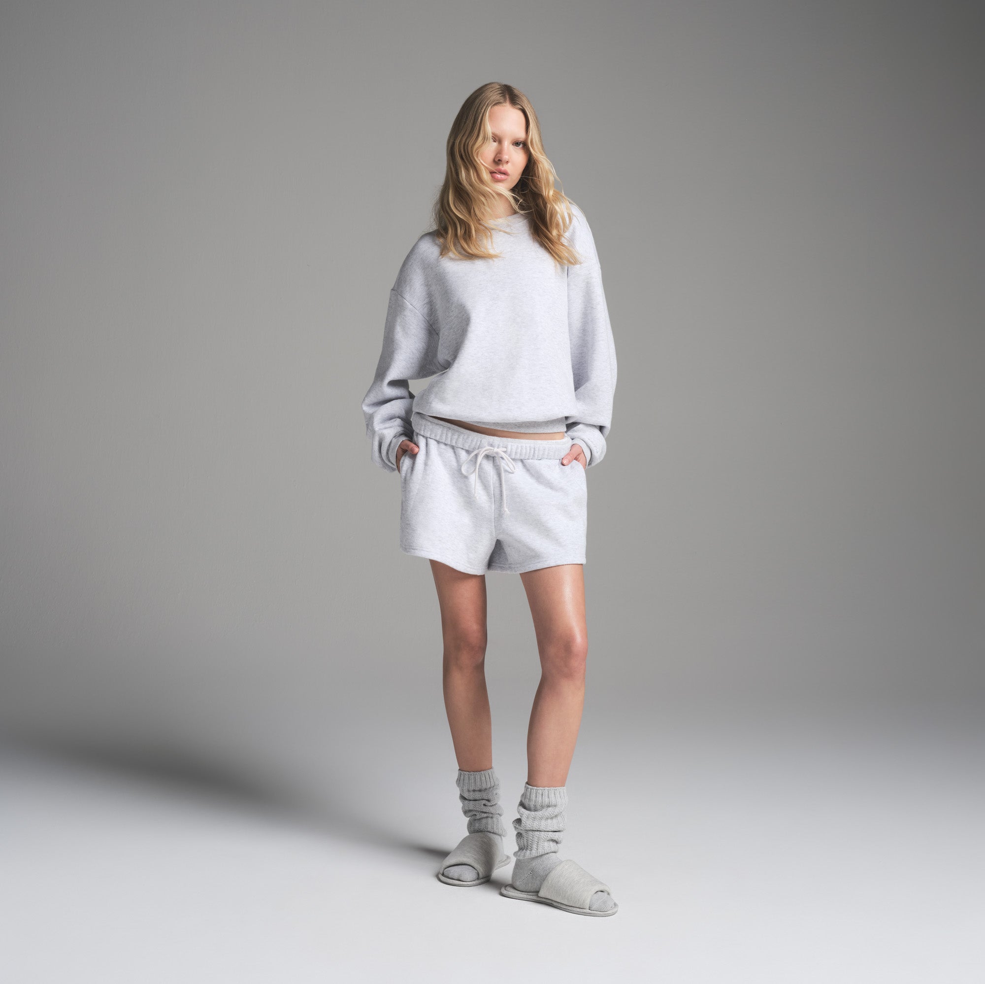 COTTON FLEECE CLASSIC CREWNECK | LIGHT HEATHER GREY