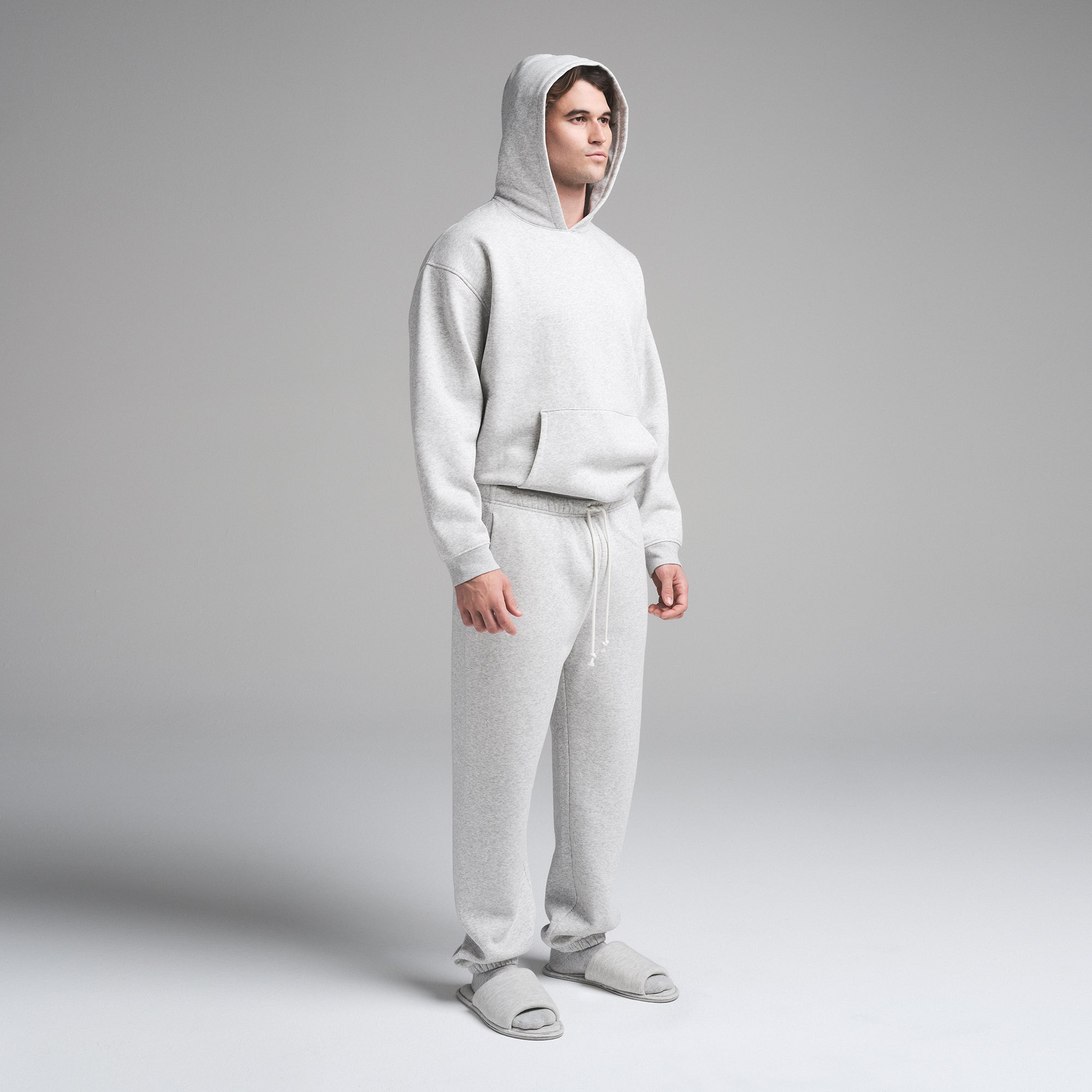 FLEECE LOUNGE MENS RELAXED HOODIE | LIGHT HEATHER GREY - Image 4