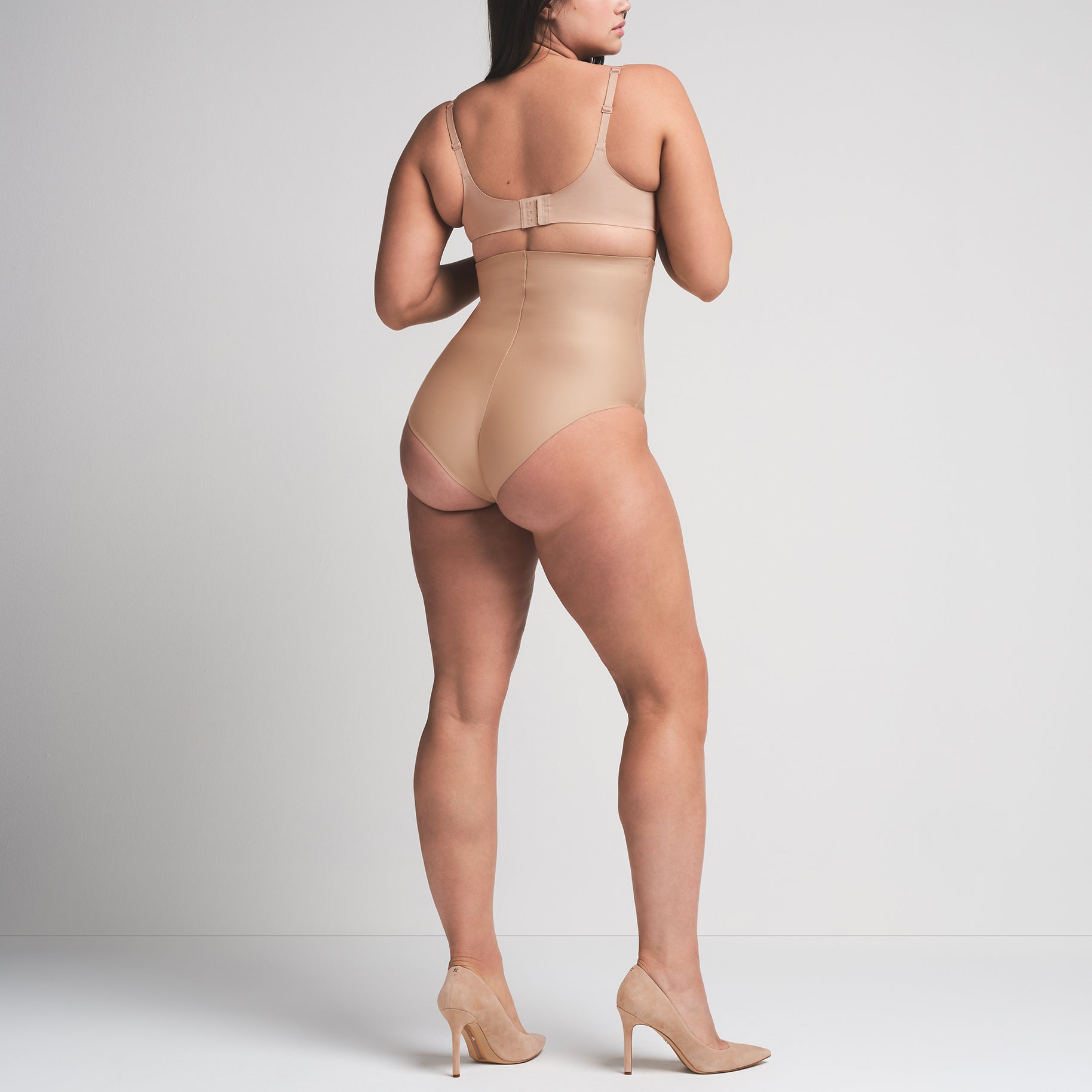 SKIMS BODY CORE SCULPT HIGH-WAISTED BRIEF | CLAY - Image 9