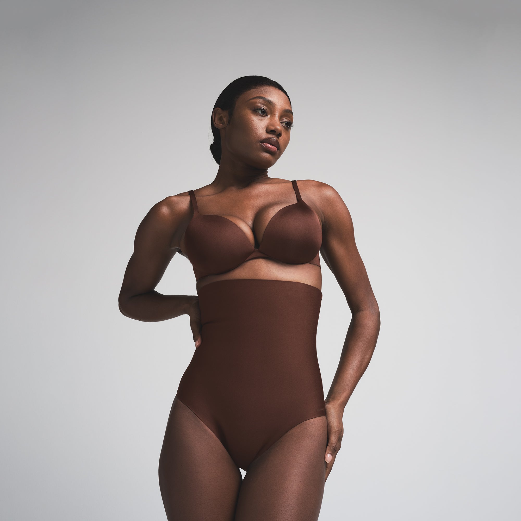 SKIMS BODY CORE SCULPT HIGH-WAISTED BRIEF | COCOA - Image 3