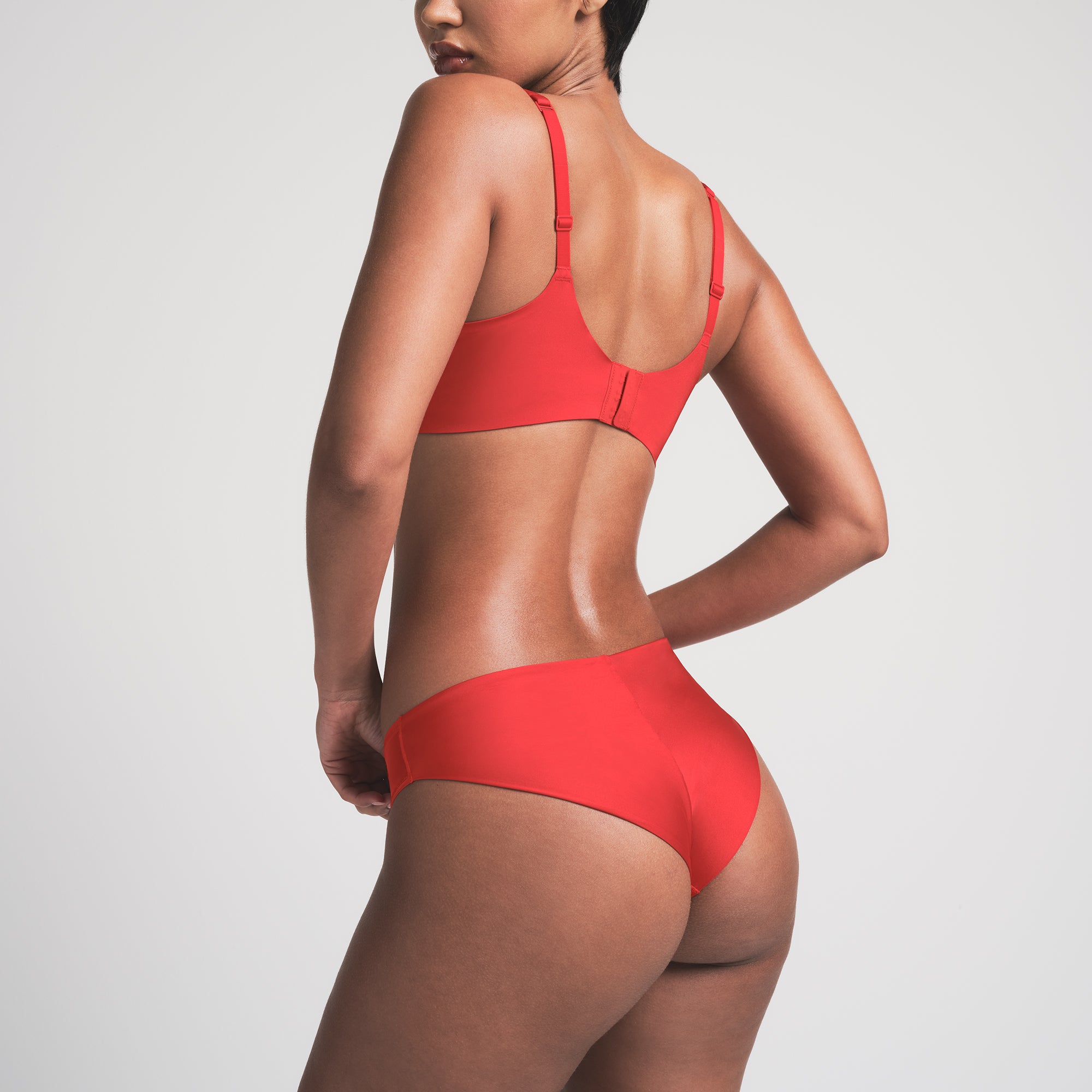 SHINE FOUNDATIONS CHEEKY BRIEF | CAYENNE