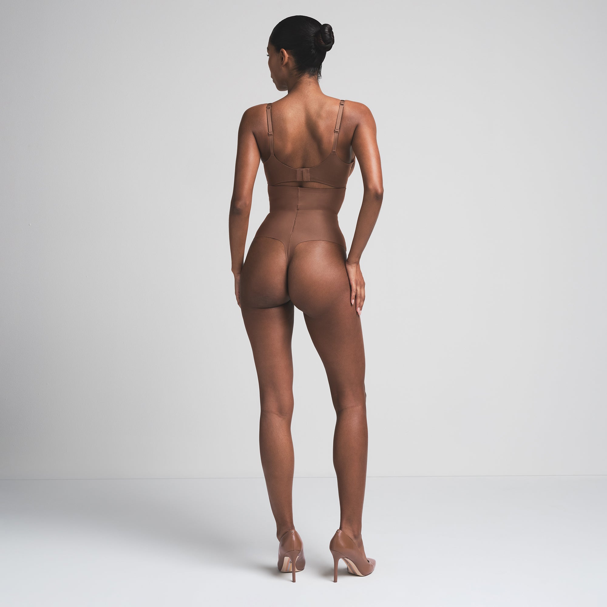 SKIMS BODY CORE SCULPT HIGH-WAISTED THONG | JASPER - Image 5