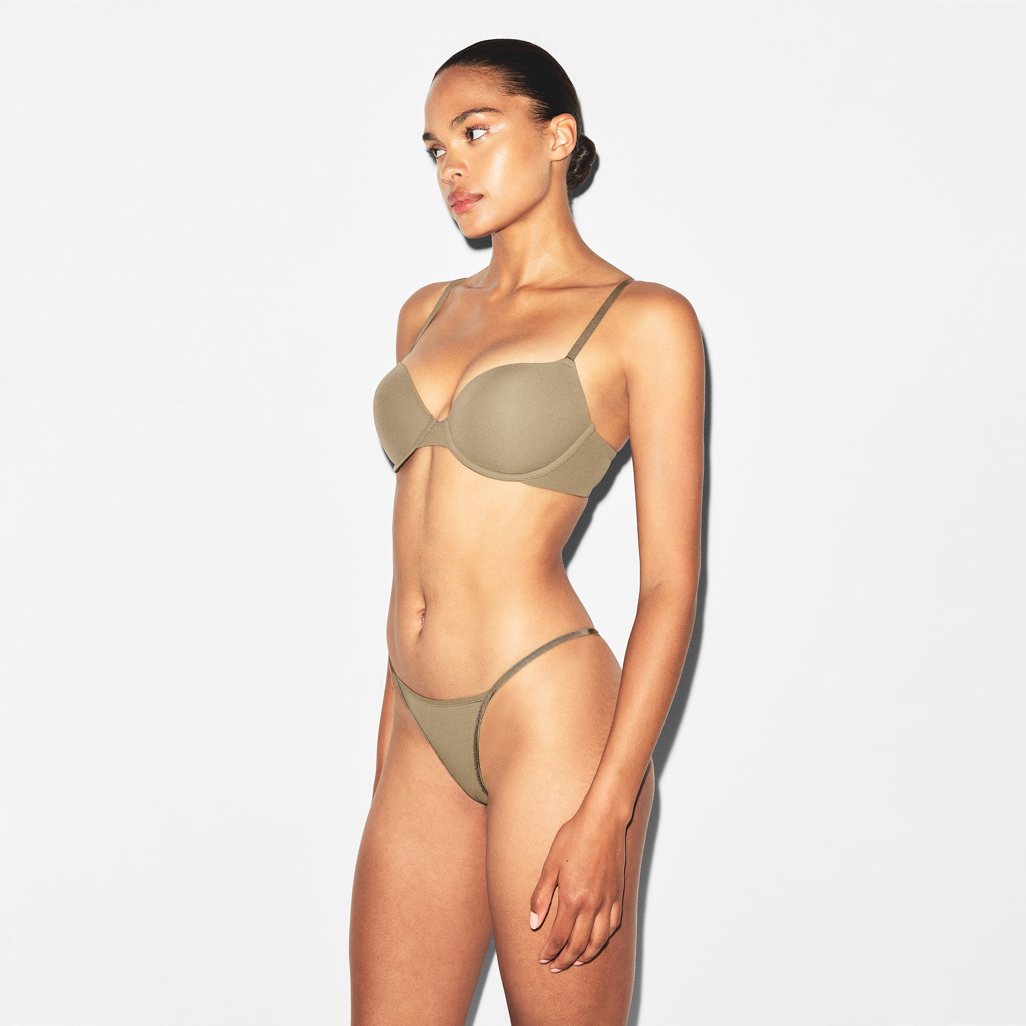 FITS EVERYBODY T-STRING THONG | TRUFFLE - Image 2