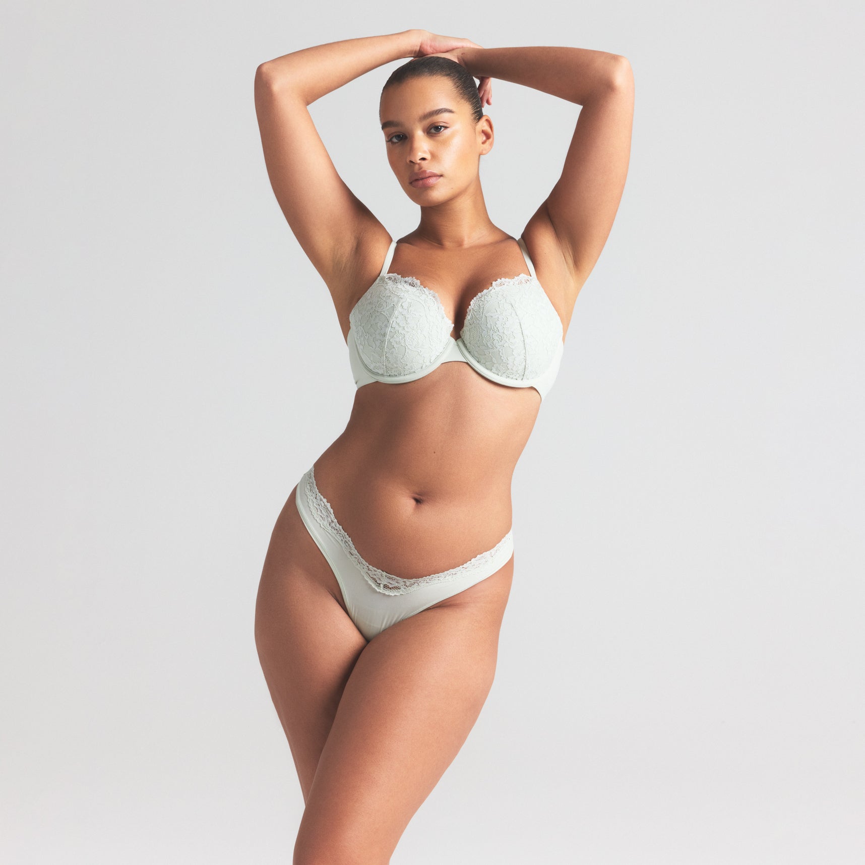 FITS EVERYBODY LACE DIPPED THONG | SPEARMINT