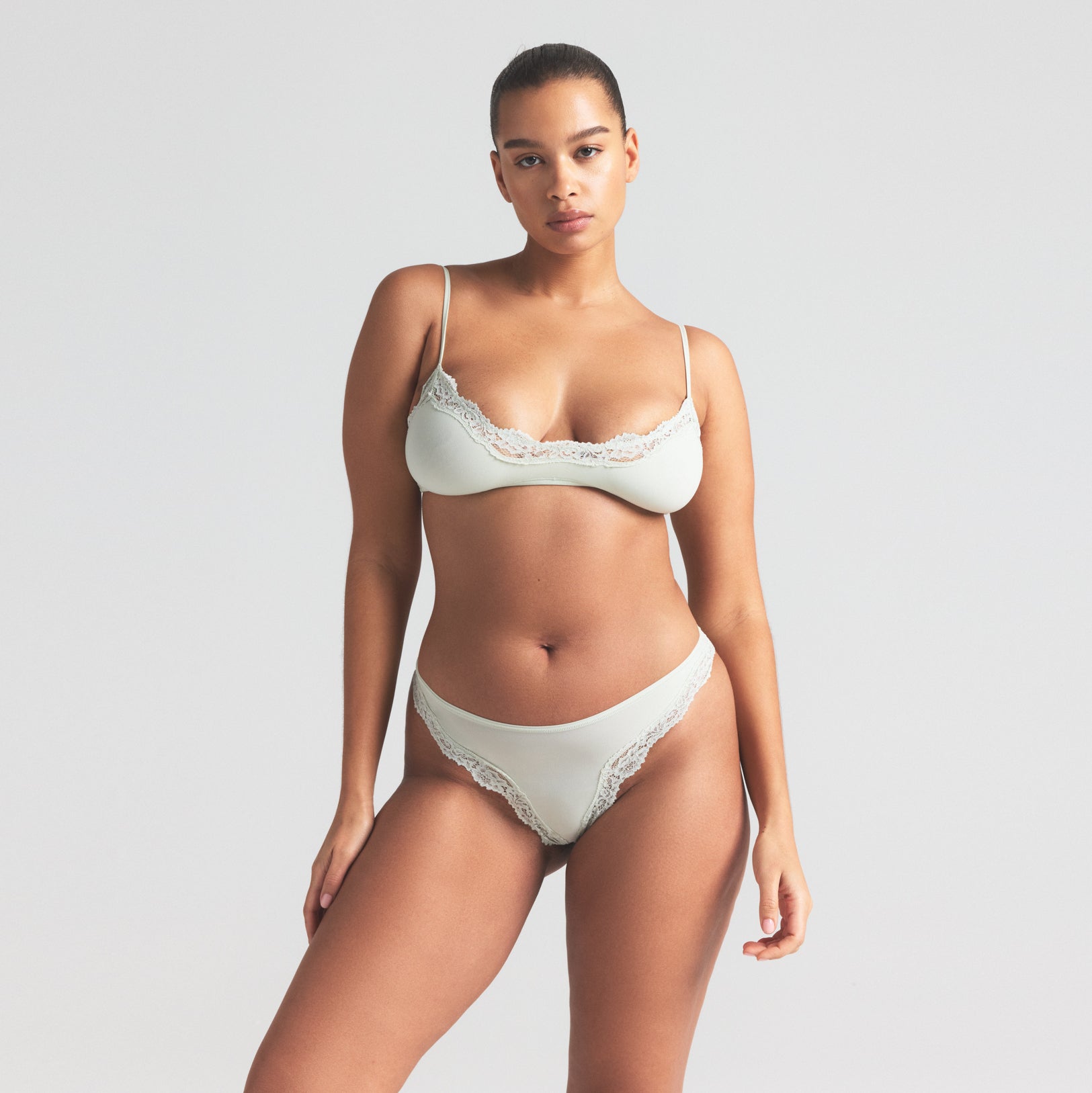 FITS EVERYBODY LACE TANGA | SPEARMINT