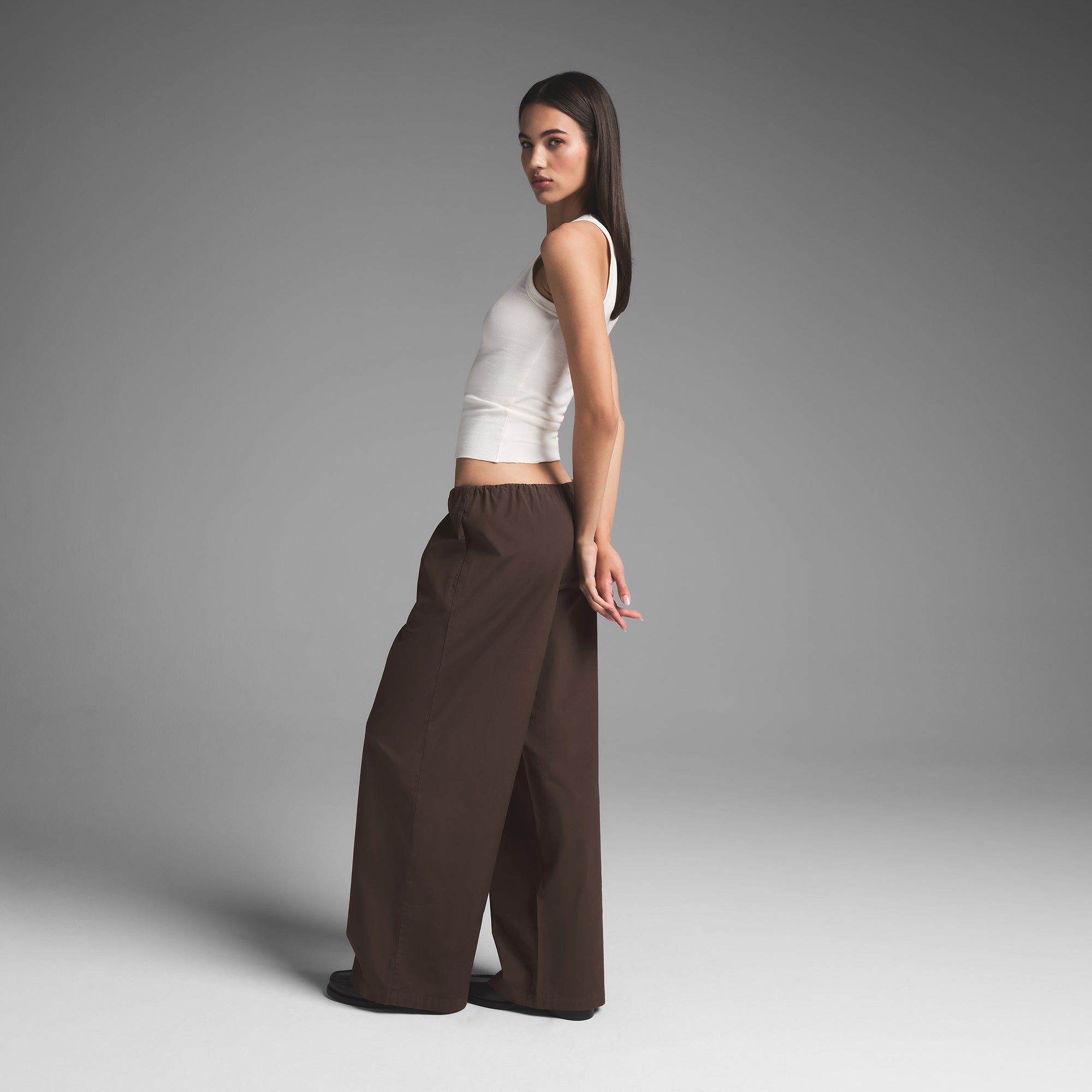 COTTON POPLIN STRAIGHT LEG PANT | WASHED DARK SEPIA - Image 2