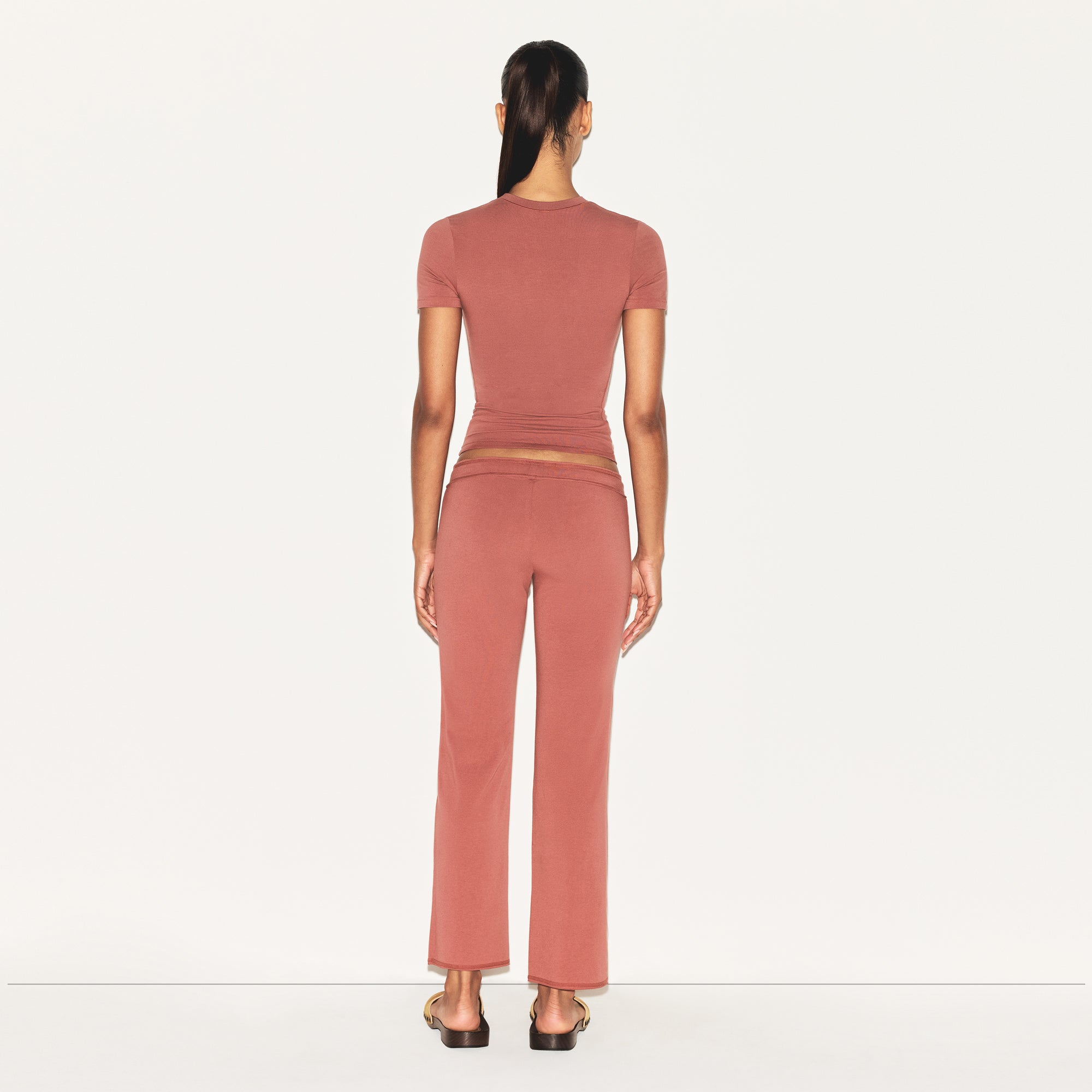 COTTON JERSEY LOW RISE CROP PANT | REDWOOD - Image 3
