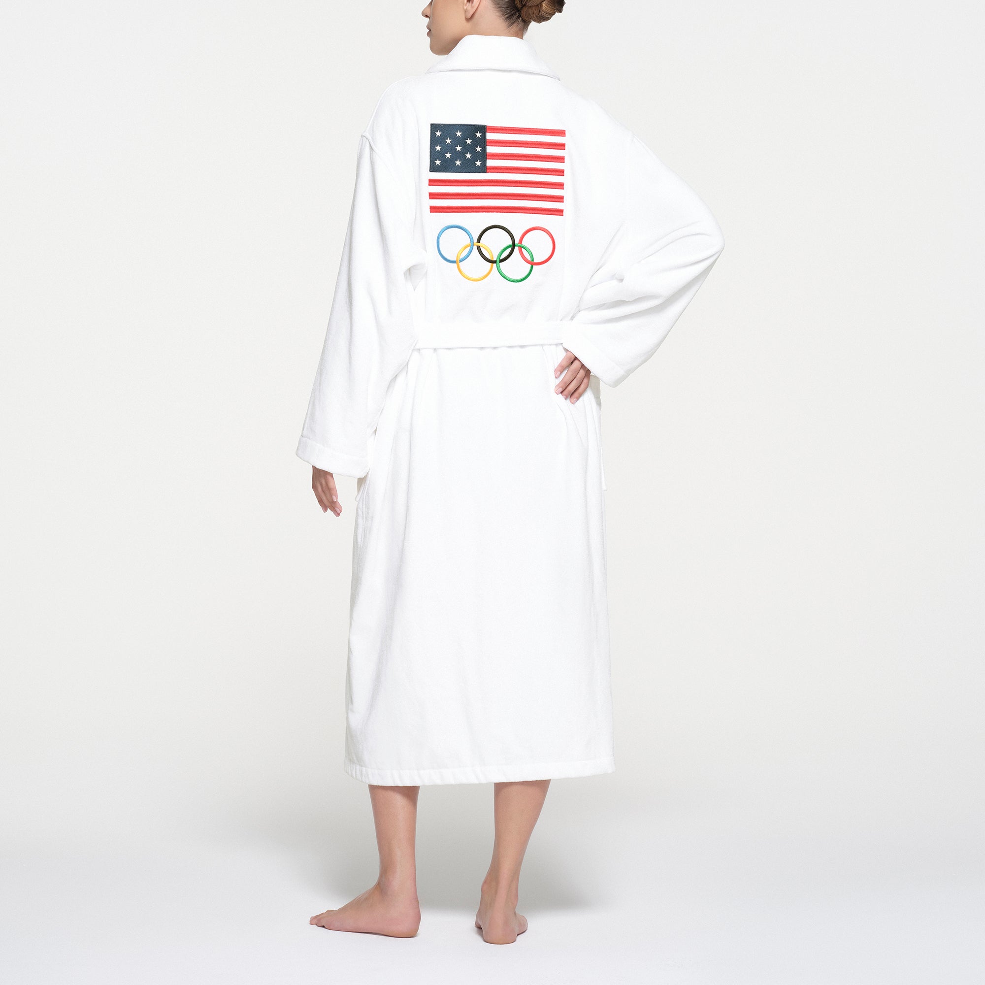 SKIMS FOR TEAM USA TERRY OLYMPIC UNISEX ROBE | WHITE - Image 3