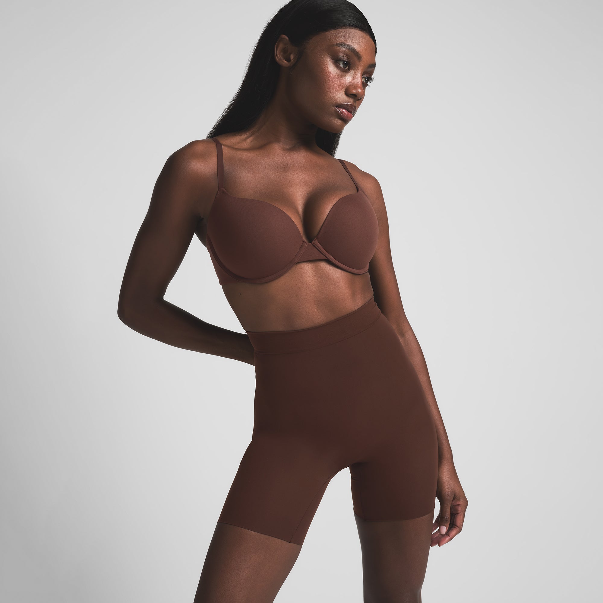 SHEER SEAMLESS HIGH-WAISTED MID THIGH SHORT | COCOA - Image 2