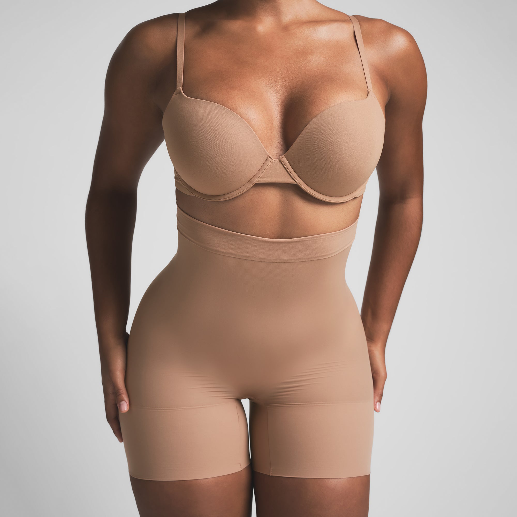 SHEER SEAMLESS HIGH-WAISTED MID THIGH SHORT | SIENNA - Image 4