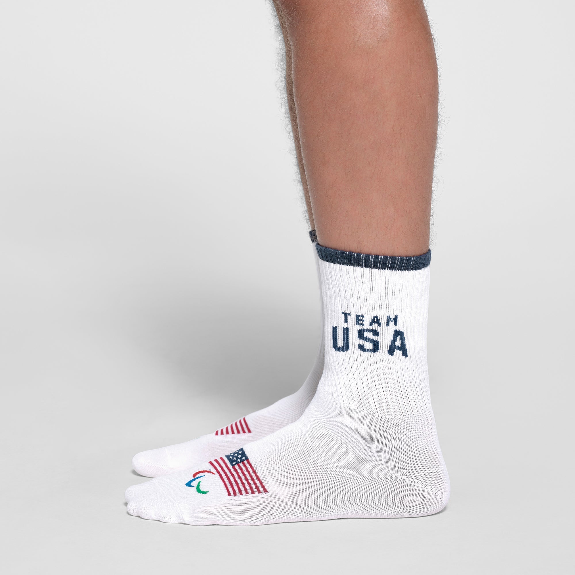 SKIMS FOR TEAM USA MENS PARALYMPIC RIBBED CREW SOCK | WHITE - Image 2