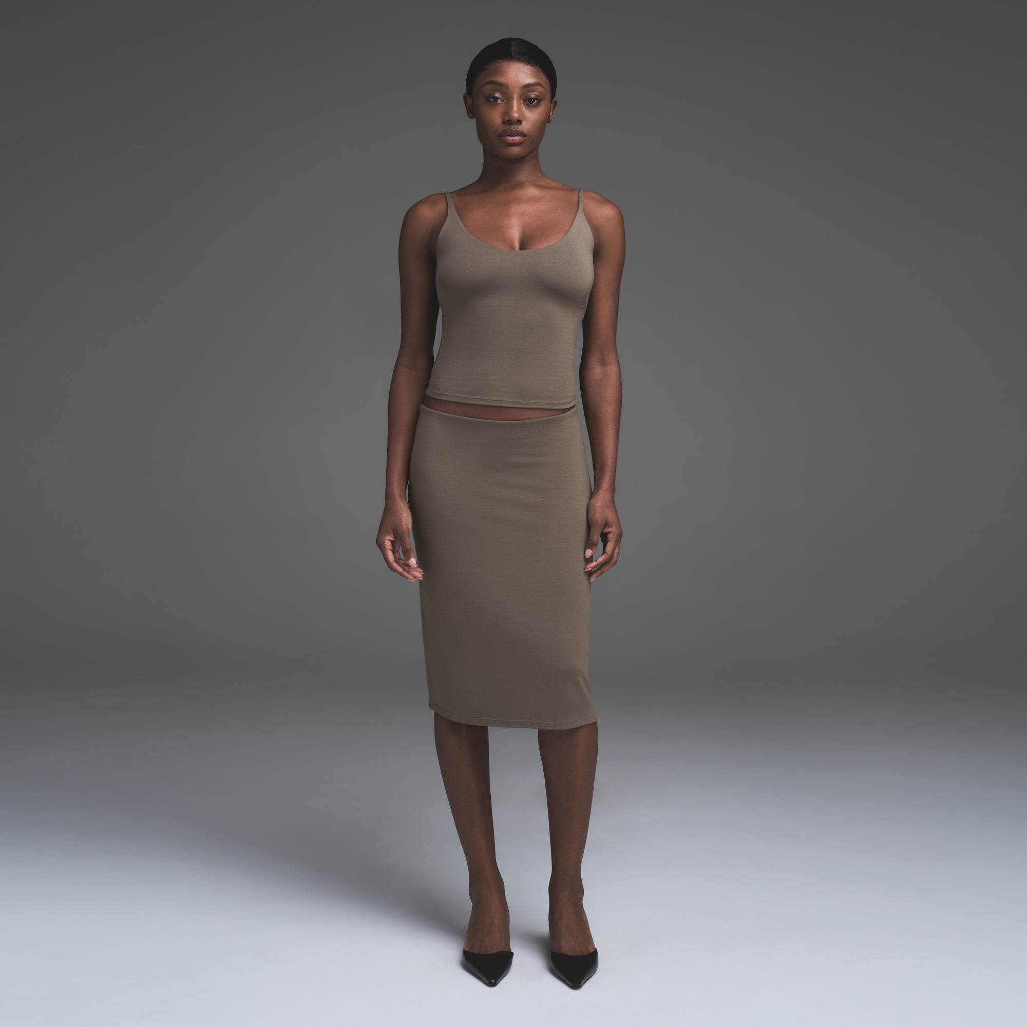 SMOOTH LAYERS MIDI SKIRT | TRUFFLE - Image 4