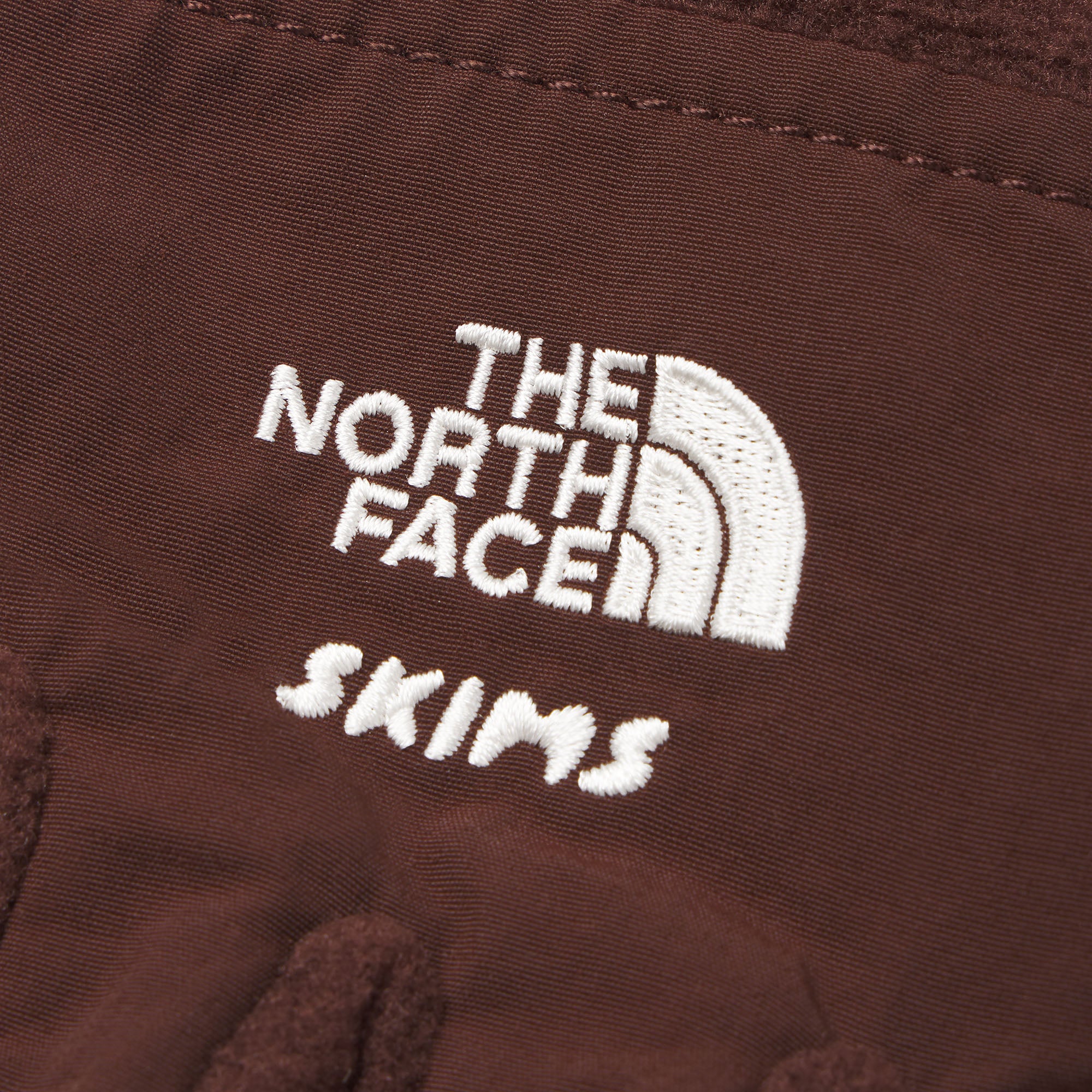 THE NORTH FACE X SKIMS RETRO DENALI FLEECE GLOVES | COCOA - Image 7