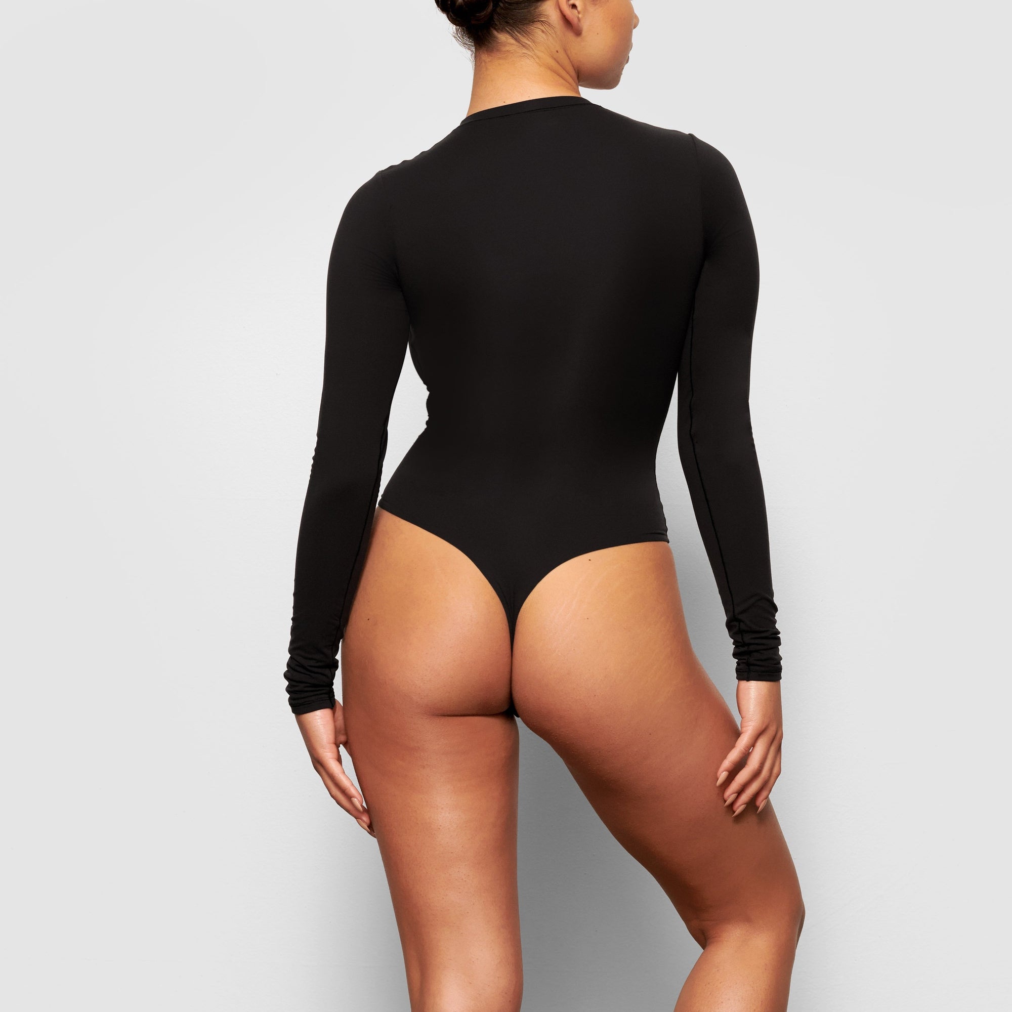 FITS EVERYBODY LONG SLEEVE CREW NECK BODYSUIT | ONYX - Image 3