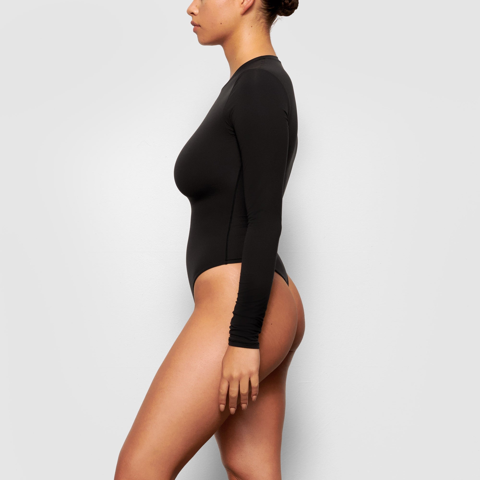 FITS EVERYBODY LONG SLEEVE CREW NECK BODYSUIT | ONYX - Image 2