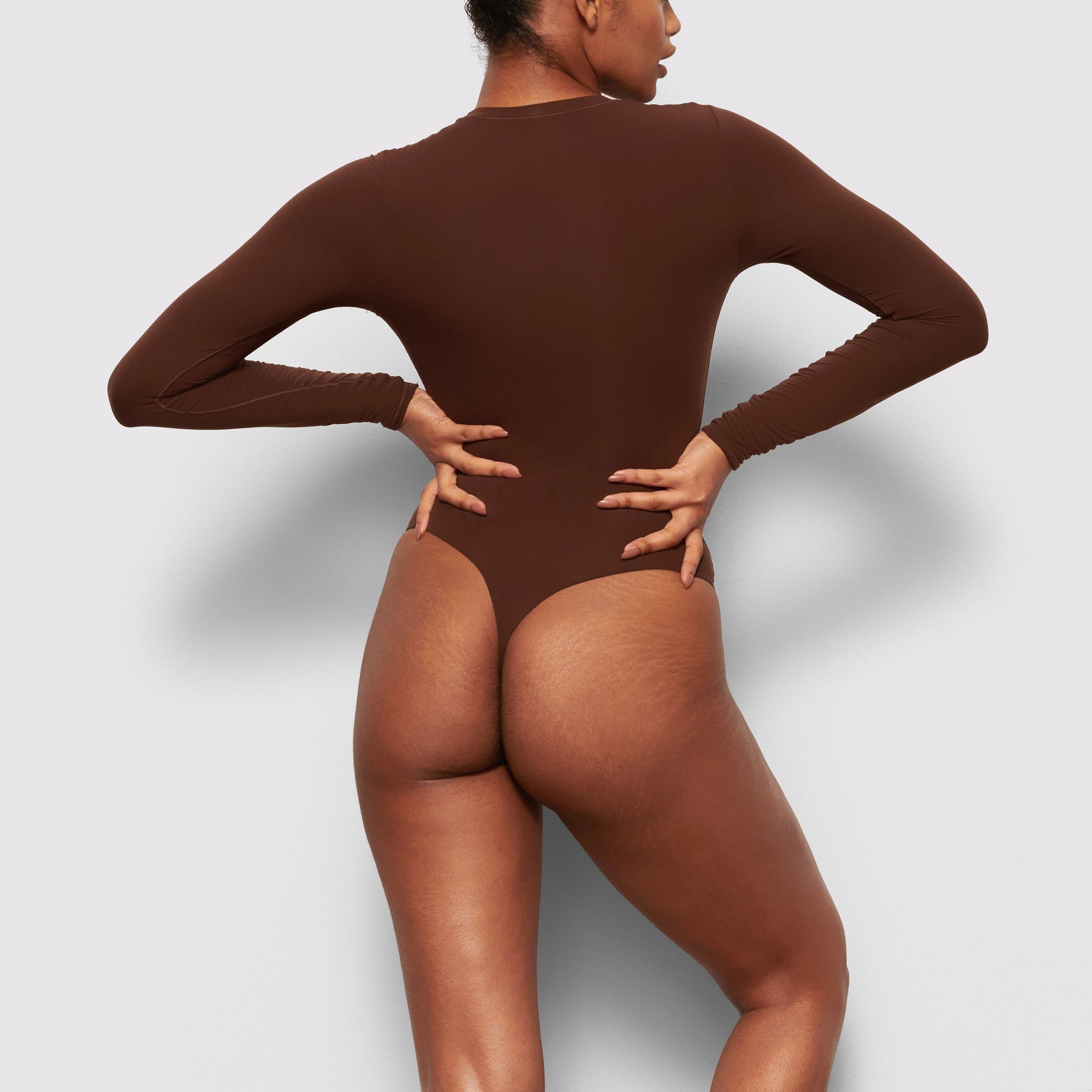 FITS EVERYBODY LONG SLEEVE CREW NECK BODYSUIT | COCOA - Image 3