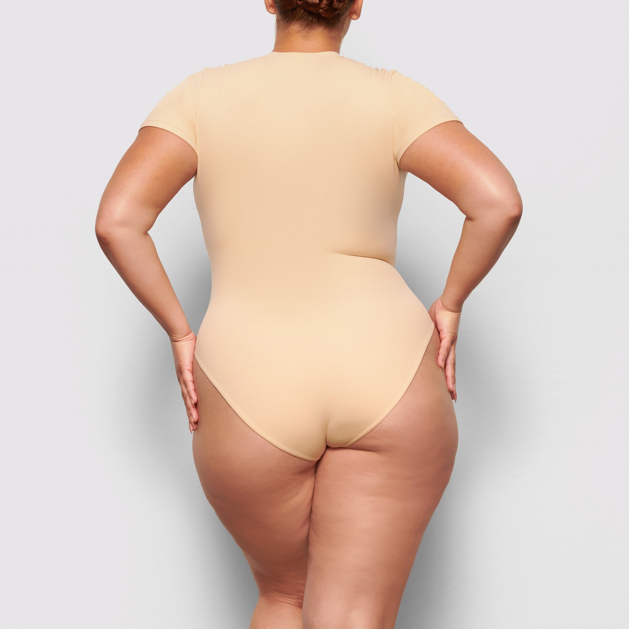 FITS EVERYBODY T-SHIRT BODYSUIT | SAND - Image 3