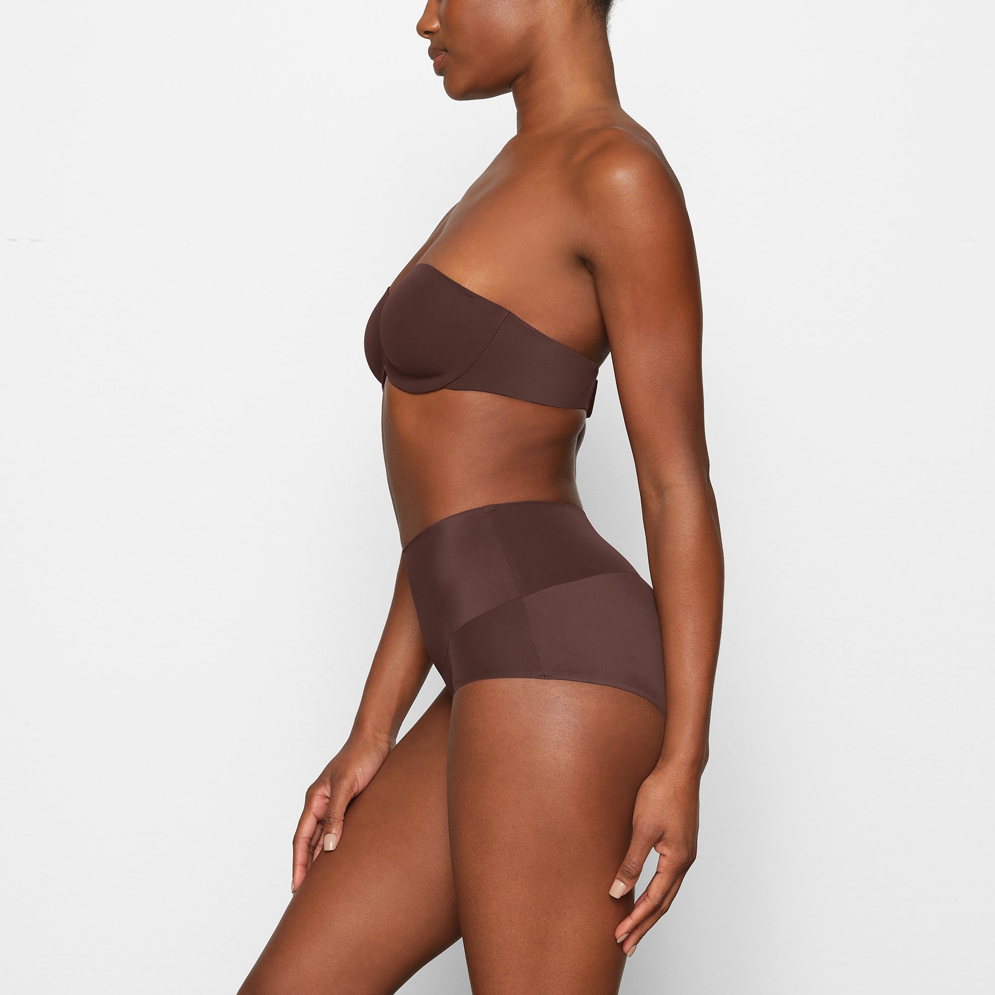 SMOOTHING INTIMATES UNLINED STRAPLESS BRA | COCOA - Image 2