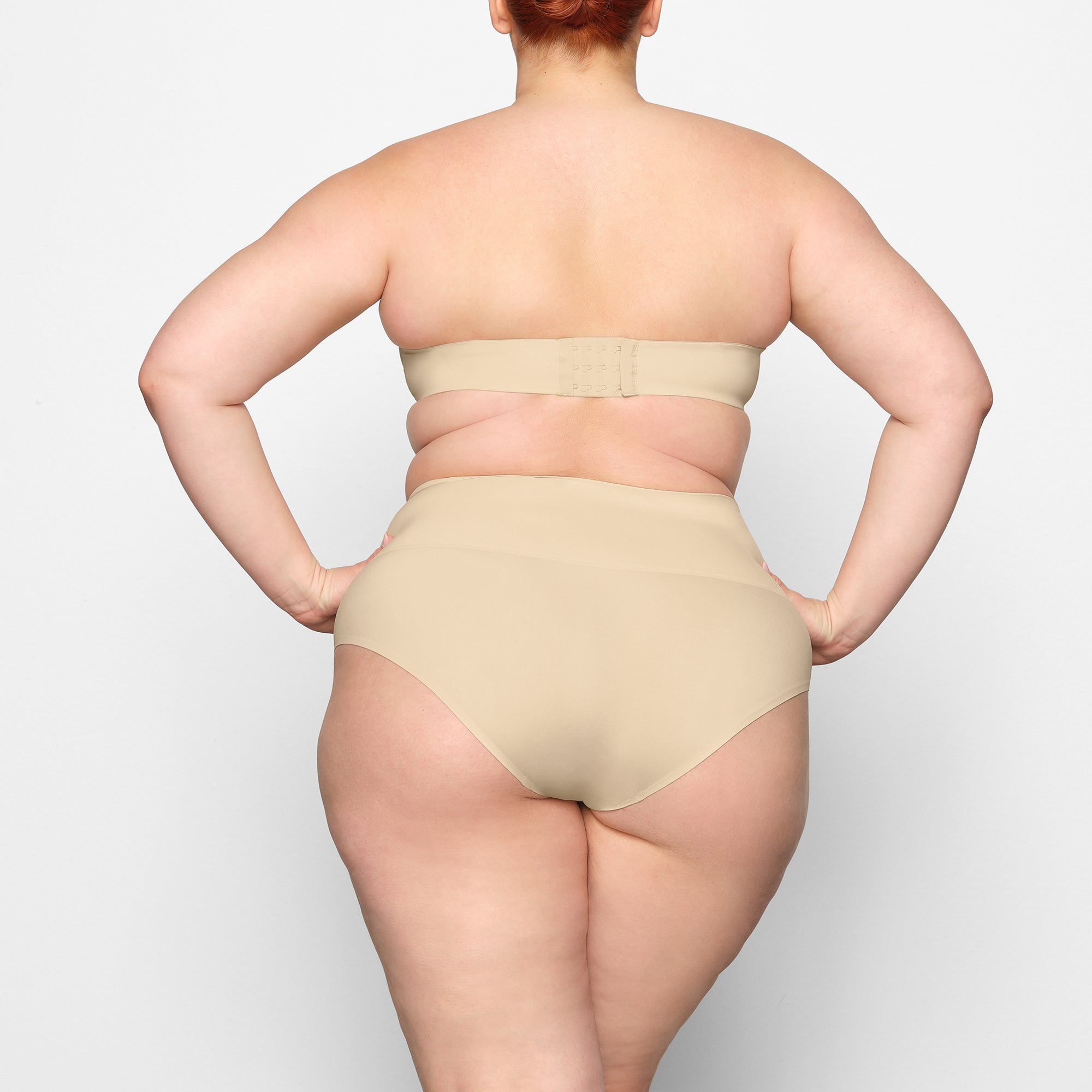 SMOOTHING INTIMATES UNLINED STRAPLESS BRA | SAND - Image 3