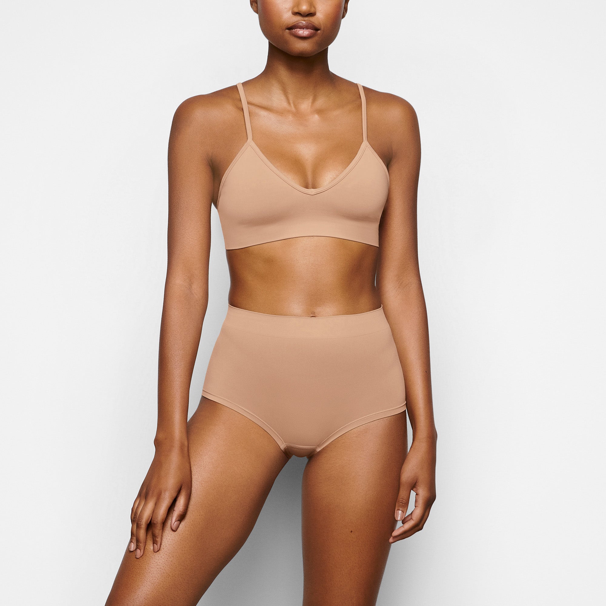 SOFT SMOOTHING SEAMLESS BRALETTE | OCHRE