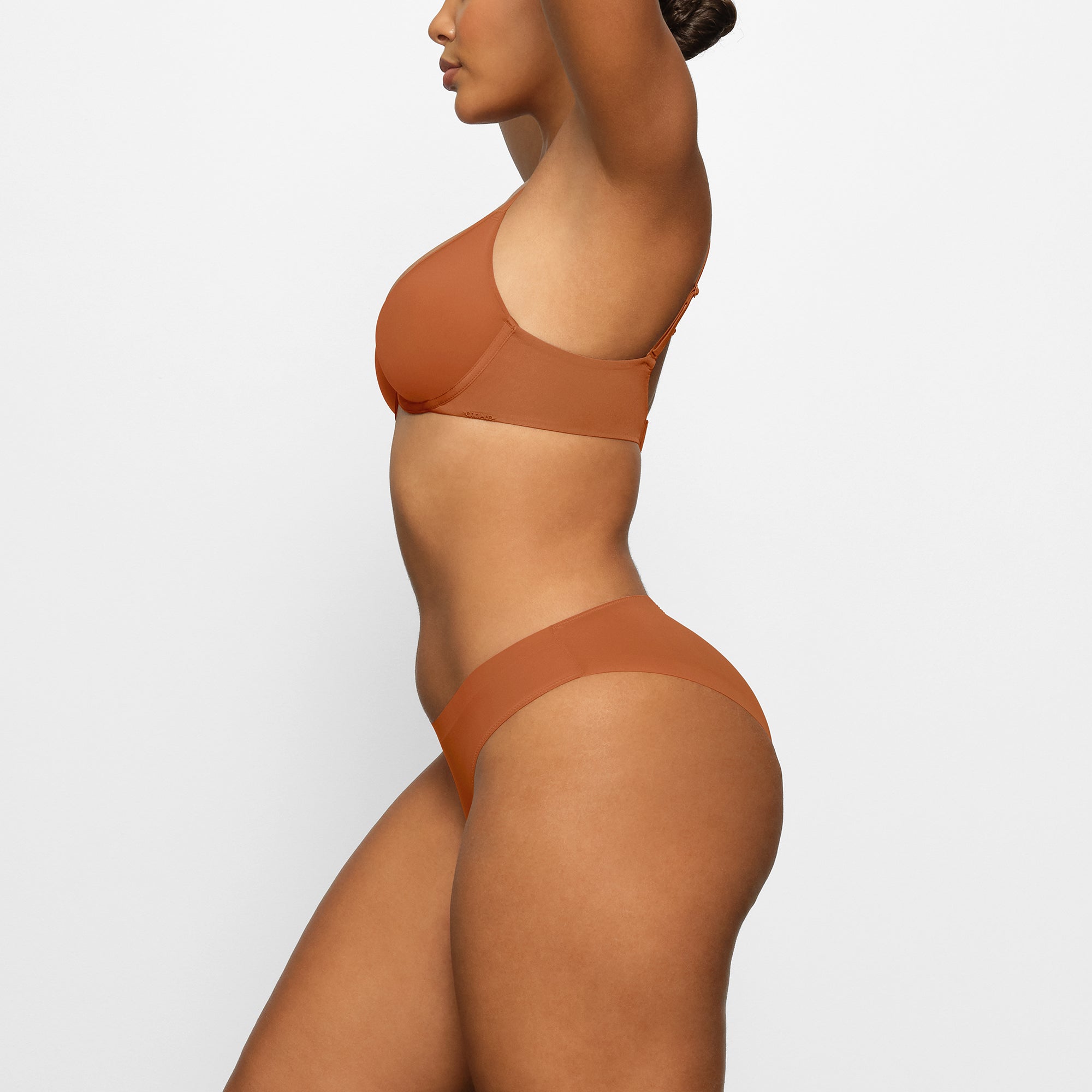 WEIGHTLESS SCOOP BRA | BRONZE - Image 2