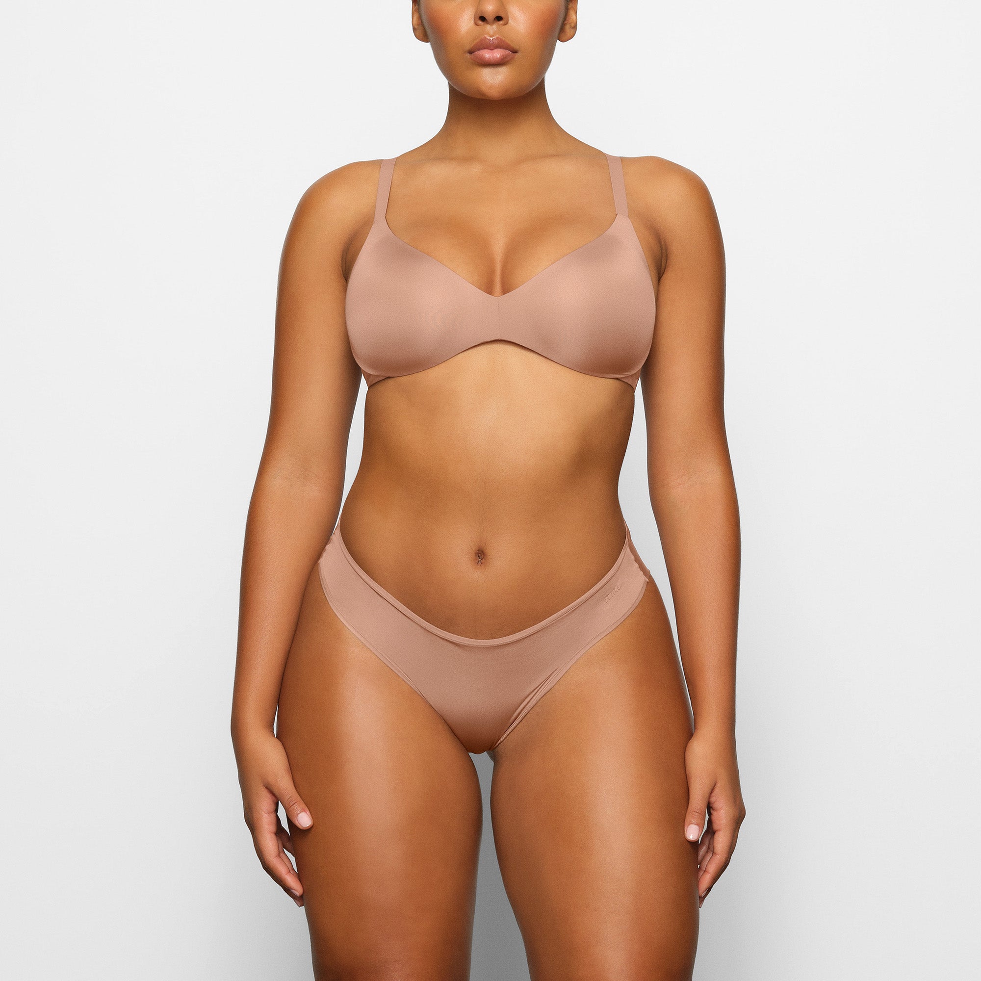 WIRELESS FORM PUSH-UP PLUNGE BRA | SIENNA