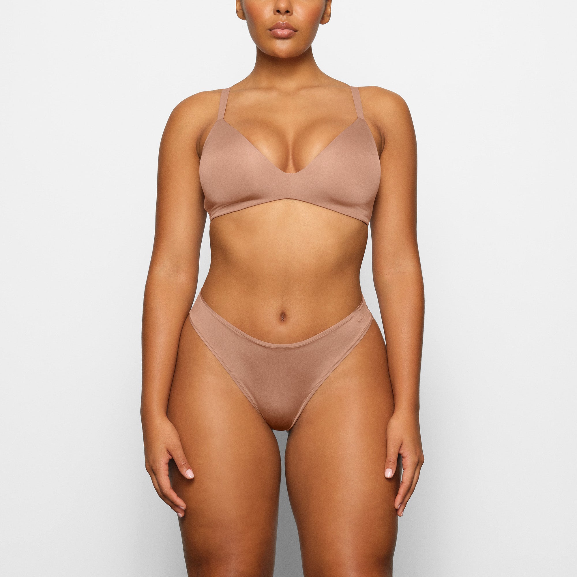 WIRELESS FORM T-SHIRT DEMI BRA | SIENNA