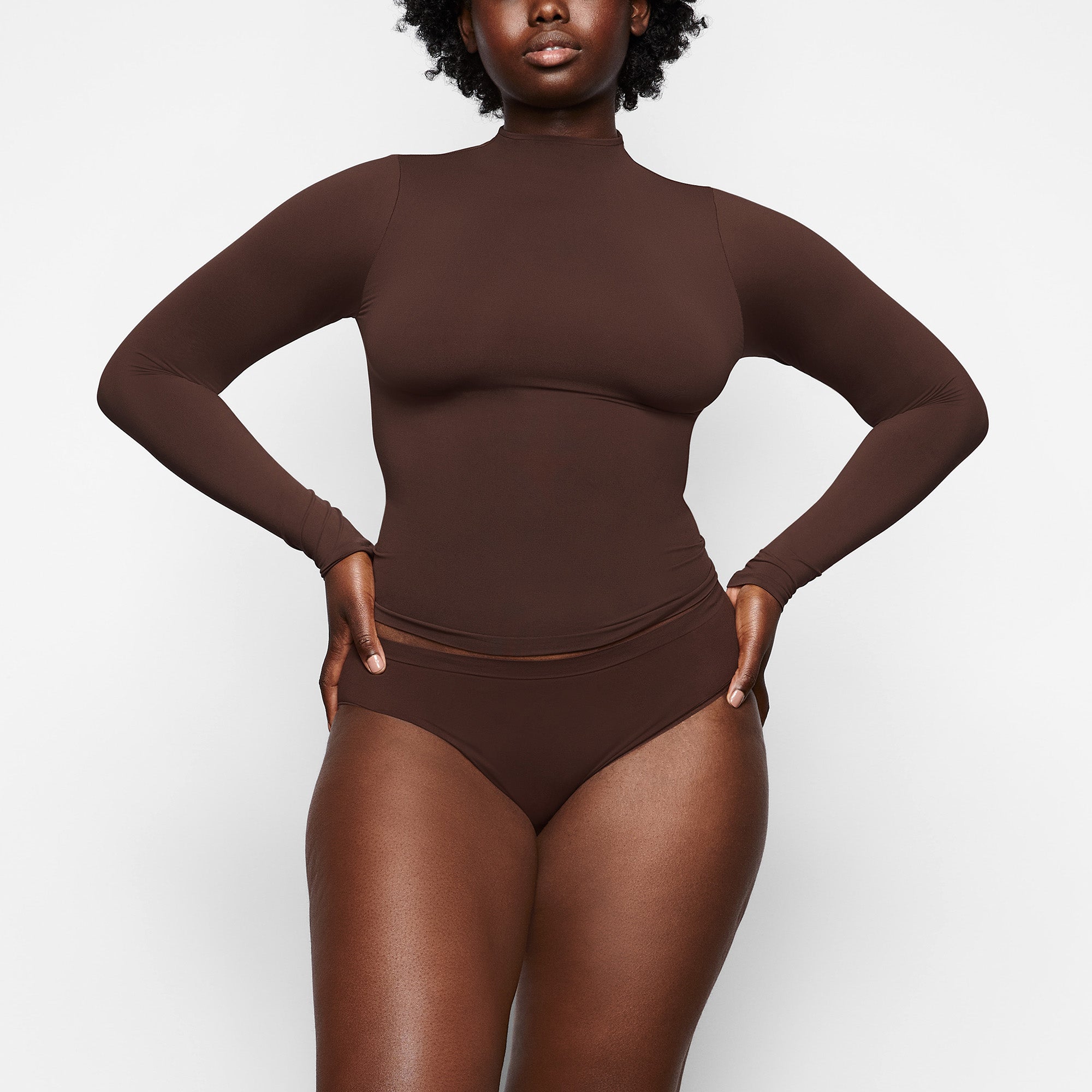 SOFT SMOOTHING SEAMLESS BRIEF | COCOA