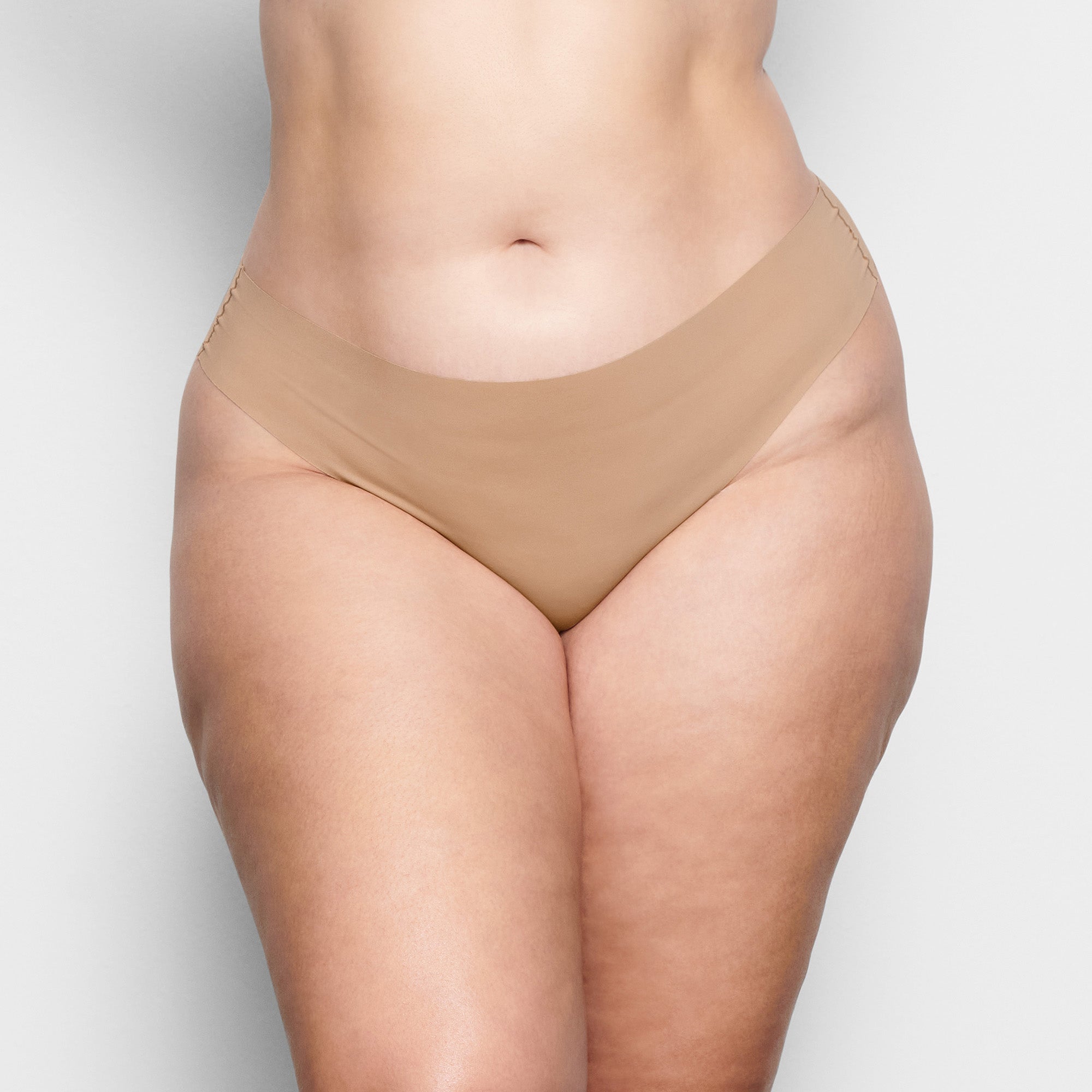 NAKED DIPPED THONG | CLAY