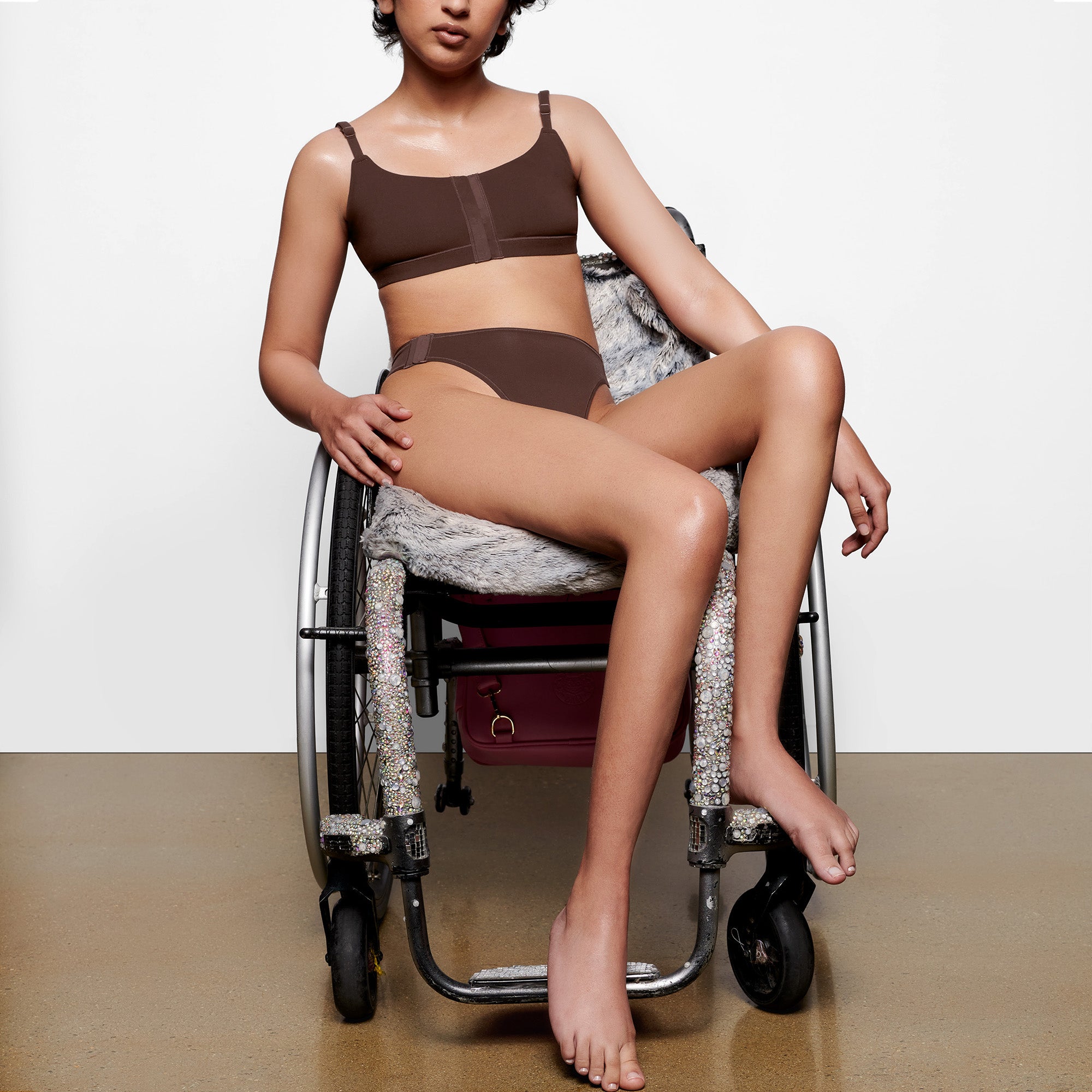 FITS EVERYBODY ADAPTIVE THONG | COCOA - Image 2