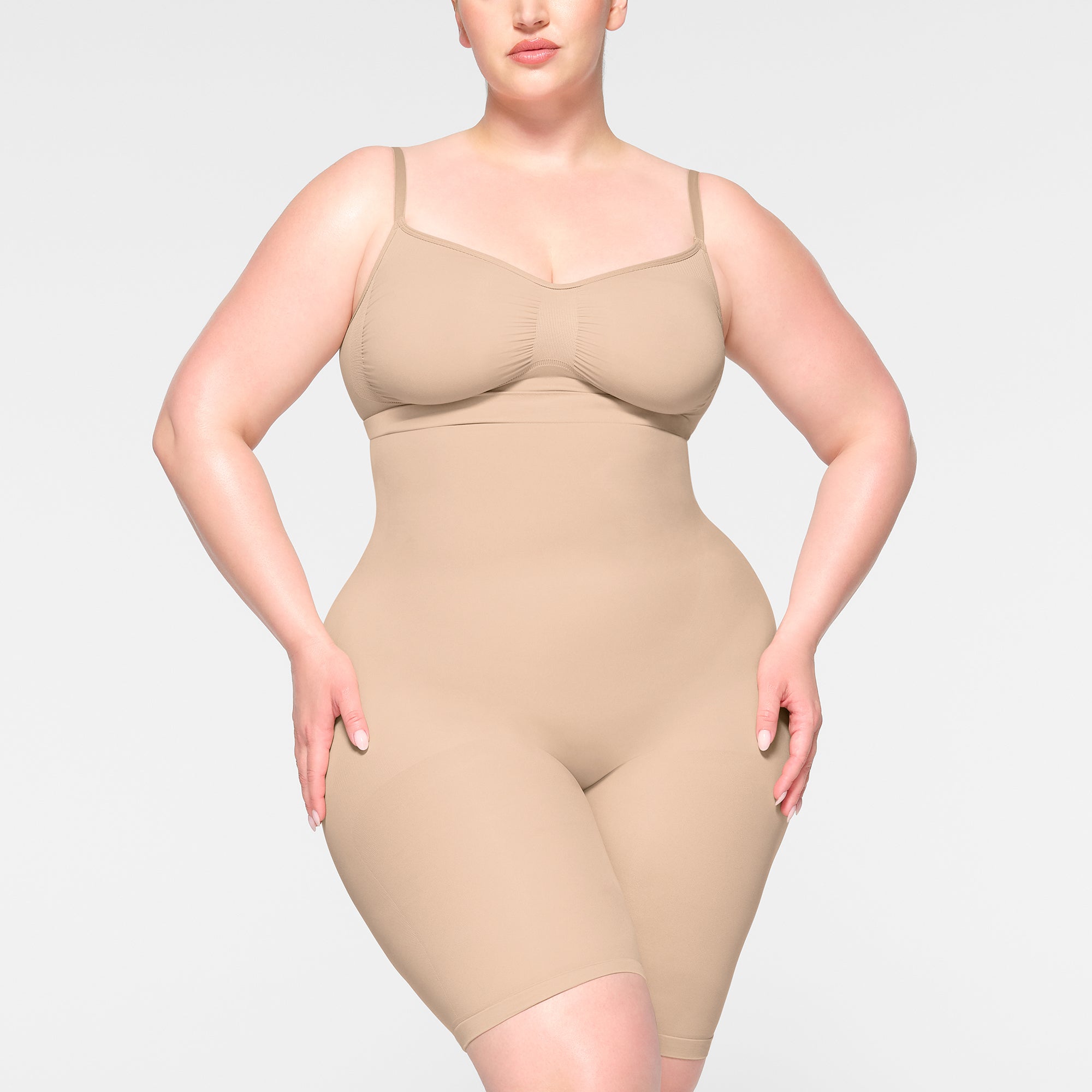 SEAMLESS SCULPT HIGH-WAISTED ABOVE THE KNEE SHORT | MICA