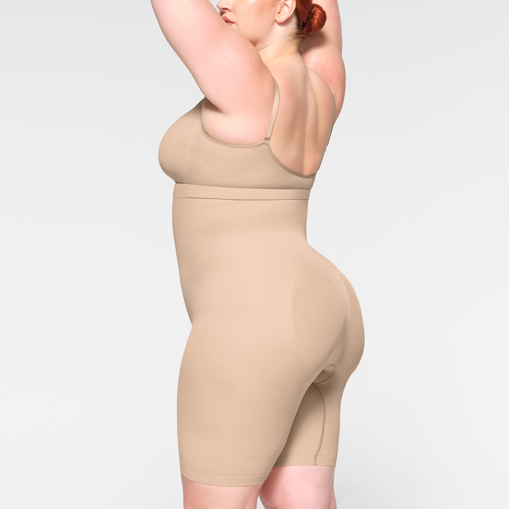 SEAMLESS SCULPT HIGH-WAISTED ABOVE THE KNEE SHORT | MICA - Image 2