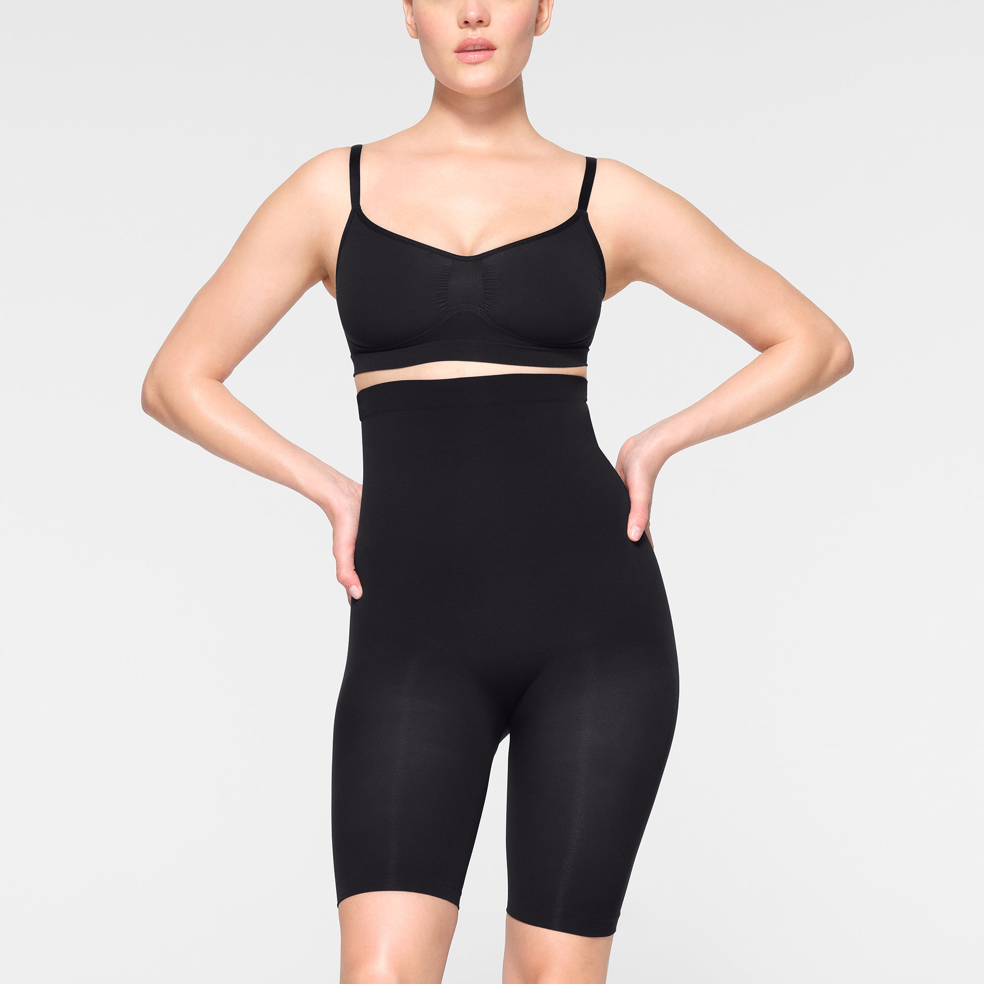 SEAMLESS SCULPT HIGH-WAISTED ABOVE THE KNEE SHORT | ONYX