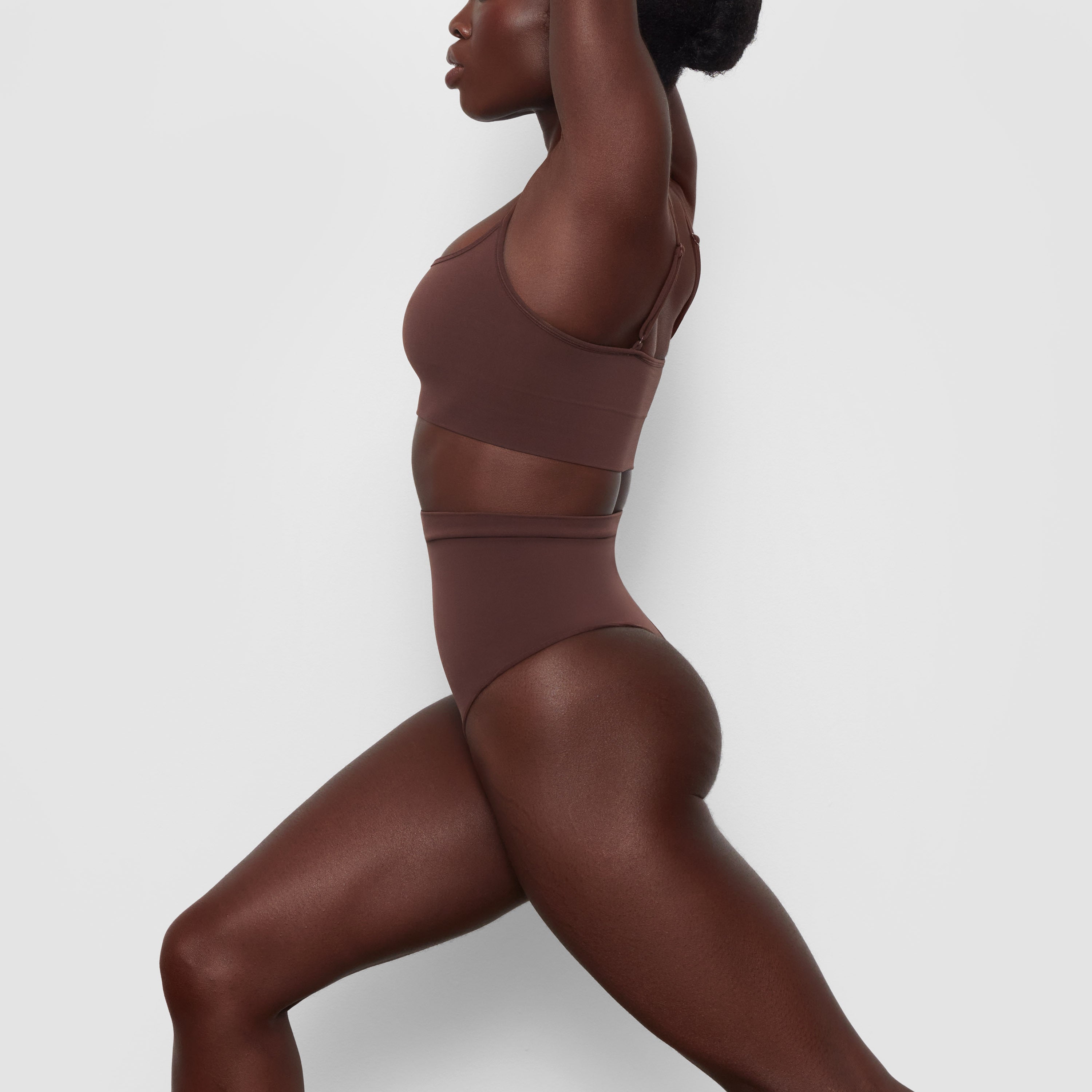 SEAMLESS SCULPT MID WAIST THONG | COCOA - Image 2
