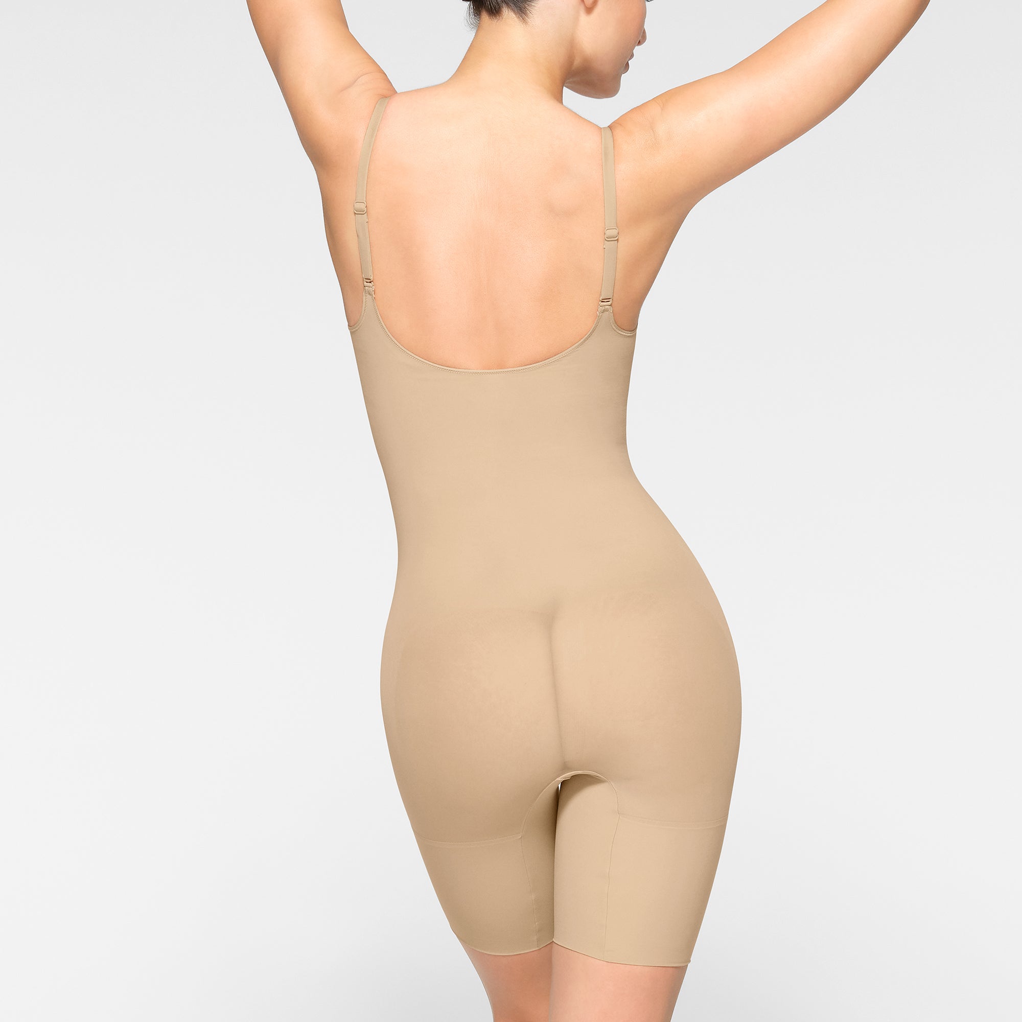SHEER SEAMLESS MID THIGH BODYSUIT | CLAY - Image 3