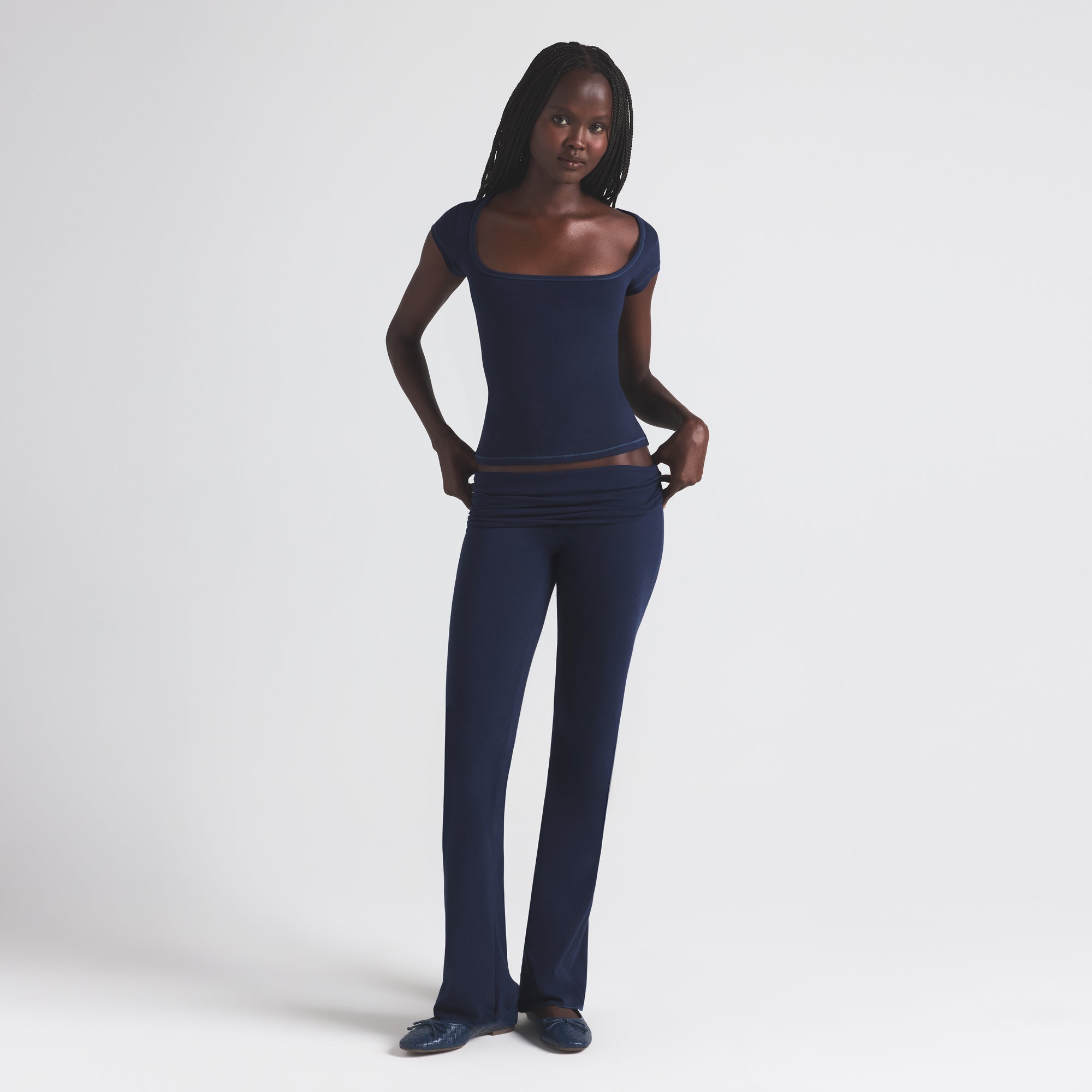 COTTON JERSEY SCOOP NECK T-SHIRT | NAVY - Image 2