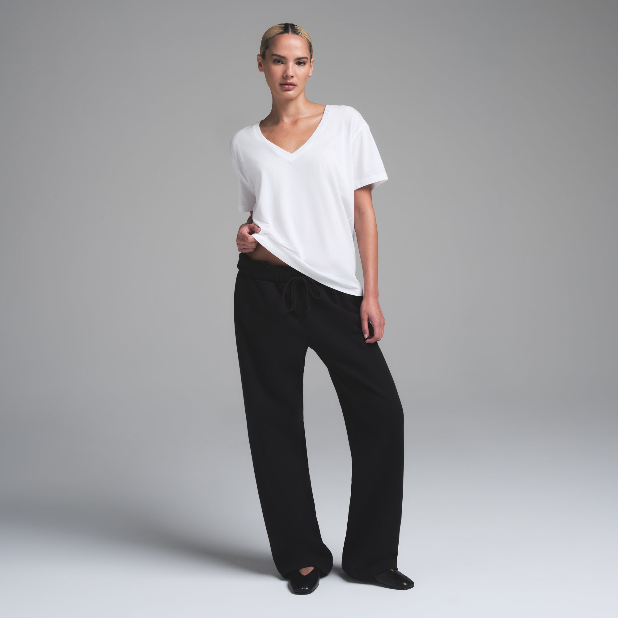 RELAXED TEES V NECK T-SHIRT | SNOW